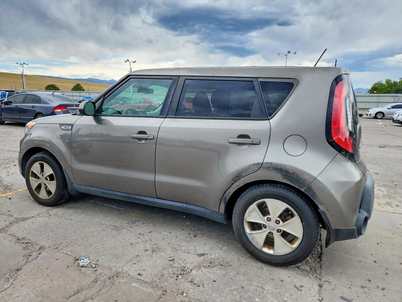 2015 Kia Soul Base Серый vin: KNDJN2A26F7172339