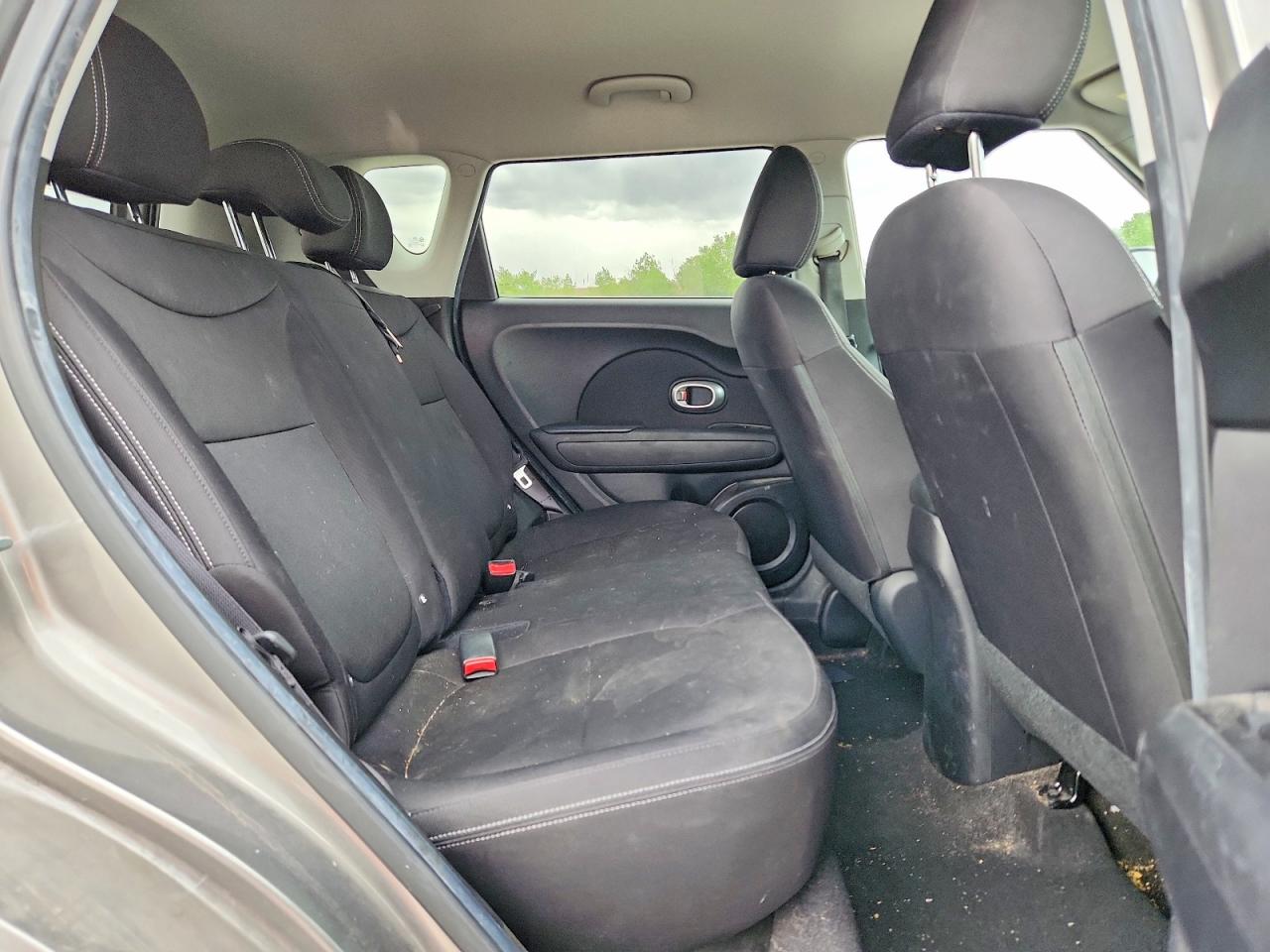 2015 Kia Soul Base Серый vin: KNDJN2A26F7172339