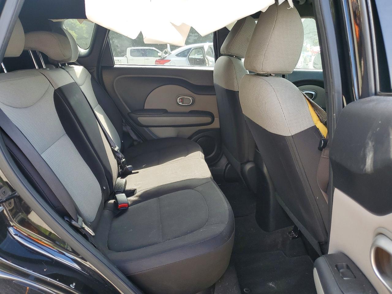 2015 Kia Soul Base Black vin: KNDJN2A26F7200608