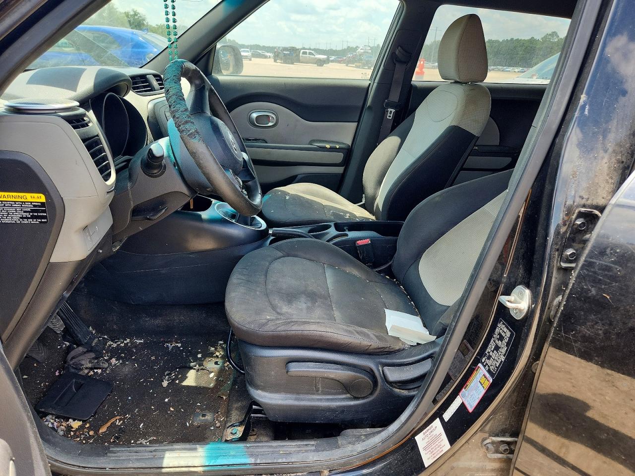 2015 Kia Soul Base Черный vin: KNDJN2A26F7225962