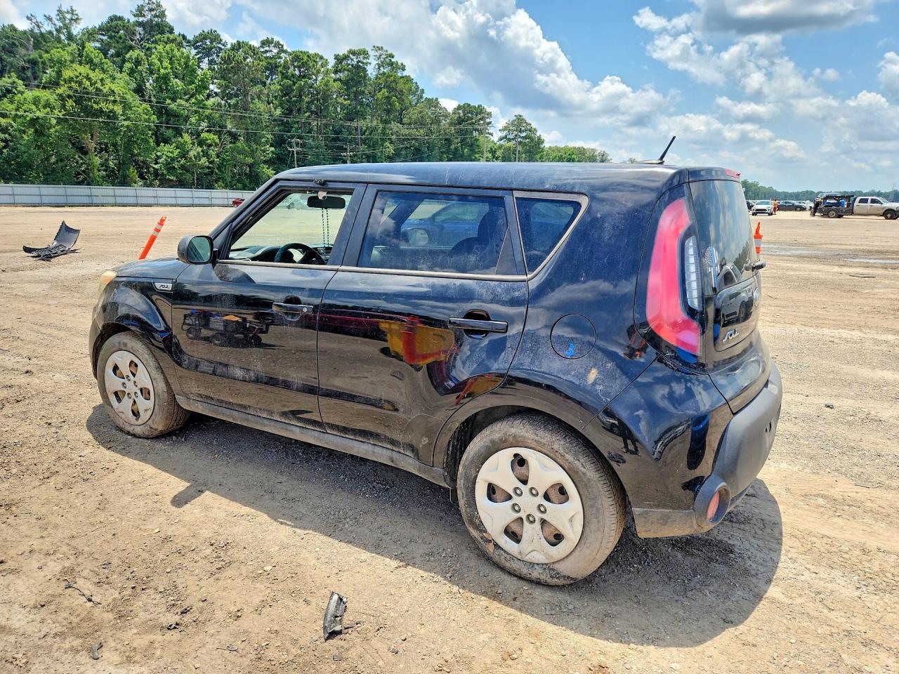 2015 Kia Soul Base Черный vin: KNDJN2A26F7225962