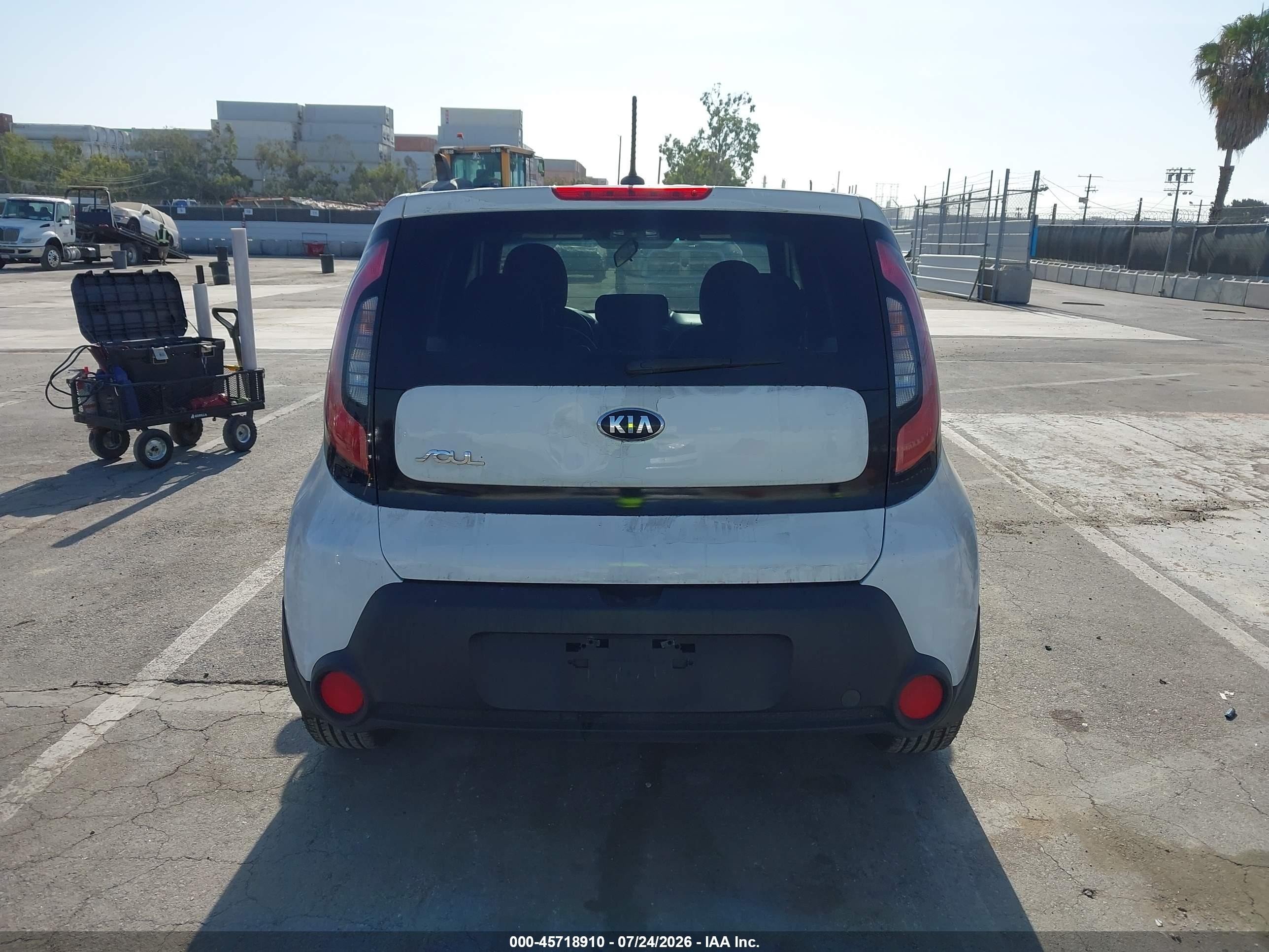 2015 Kia Soul   White vin: KNDJN2A26F7774948