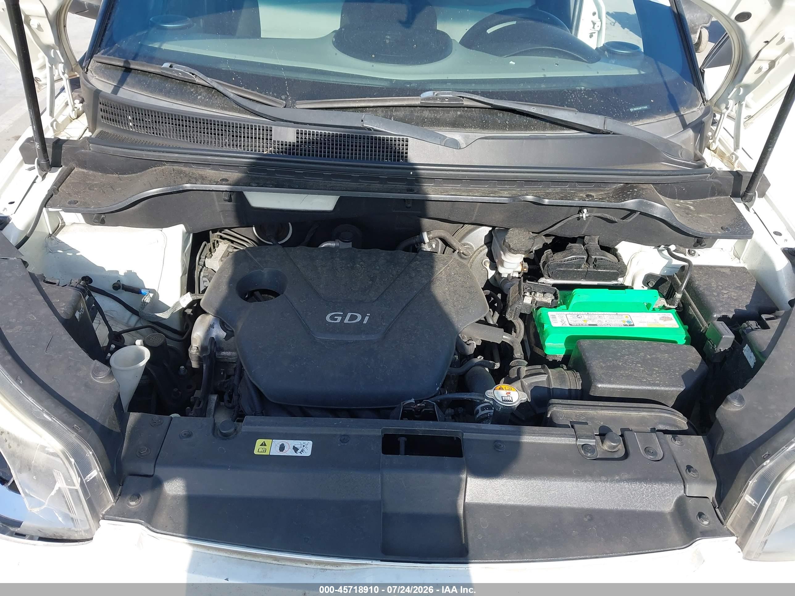 2015 Kia Soul   White vin: KNDJN2A26F7774948