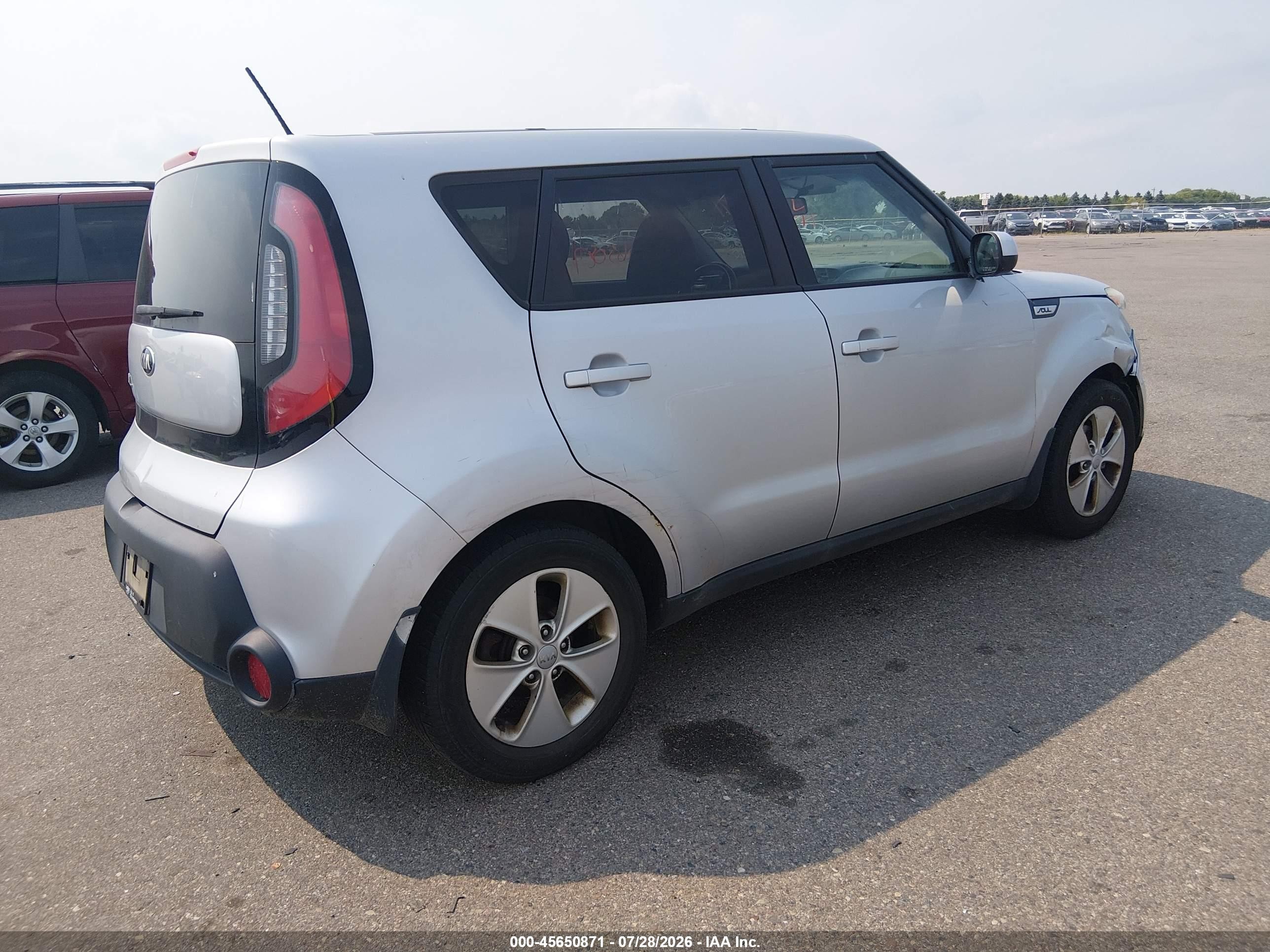 2015 Kia Soul   Серебряный vin: KNDJN2A26F7777123