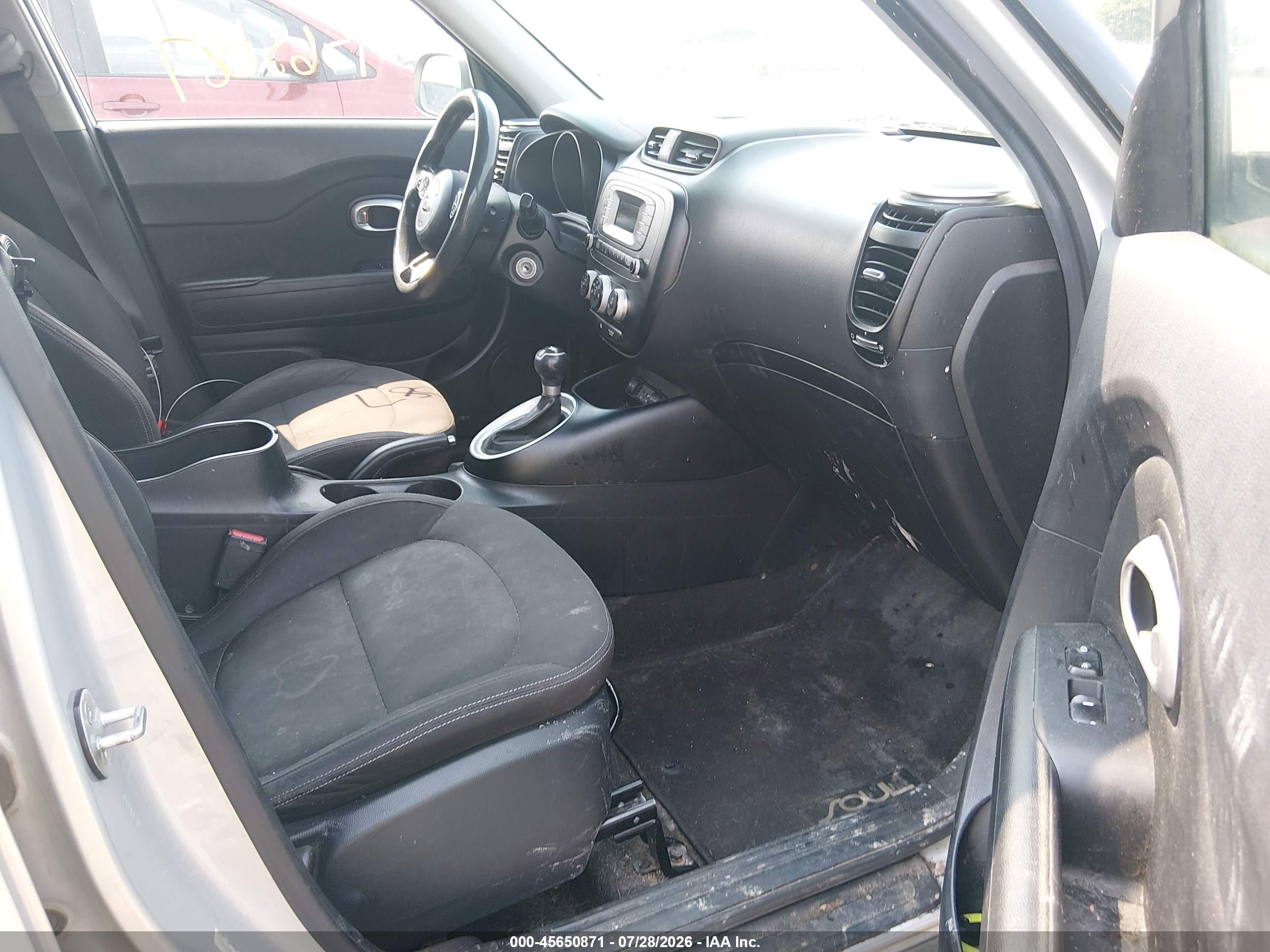 2015 Kia Soul   Серебряный vin: KNDJN2A26F7777123