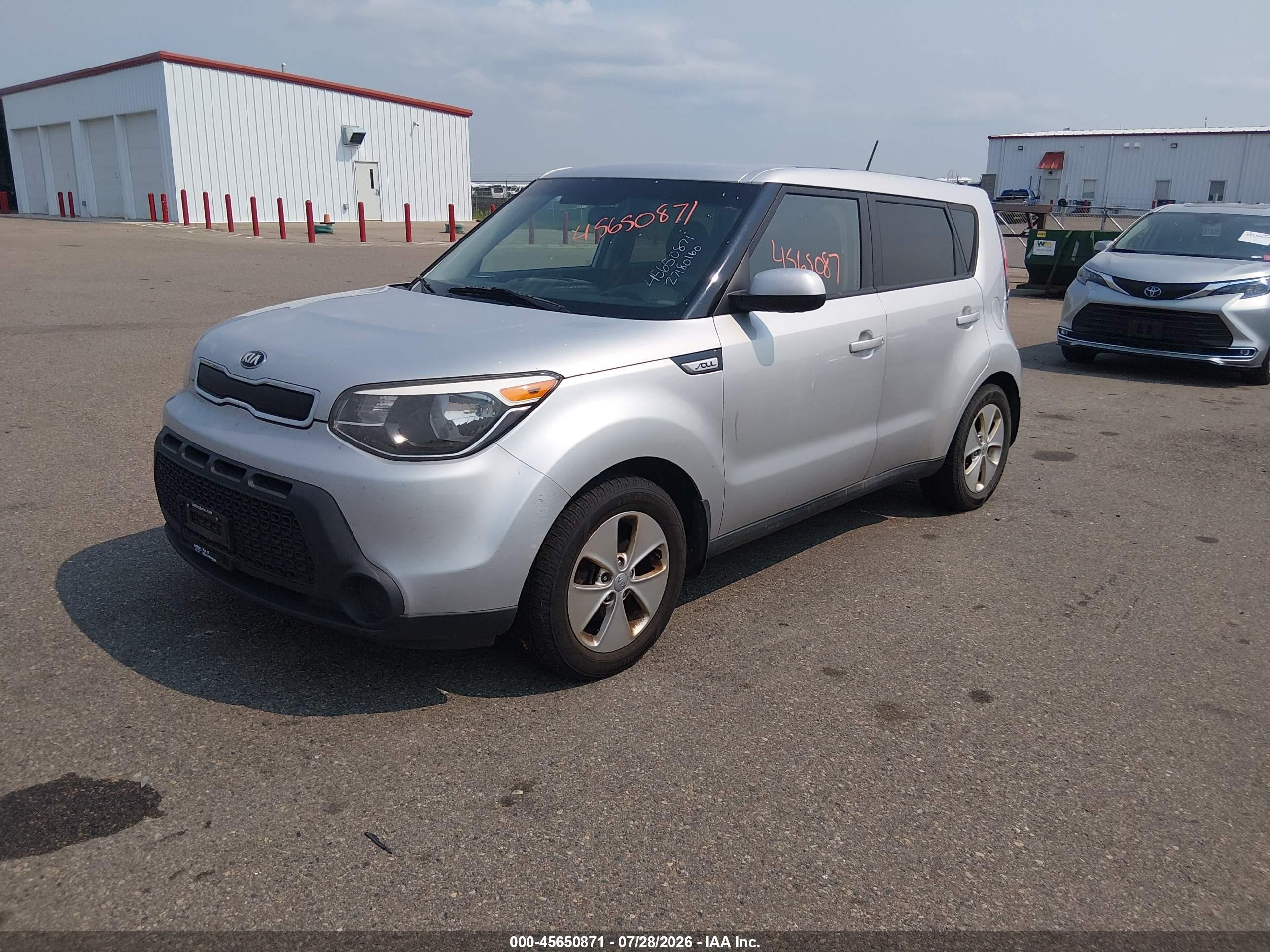2015 Kia Soul   Серебряный vin: KNDJN2A26F7777123