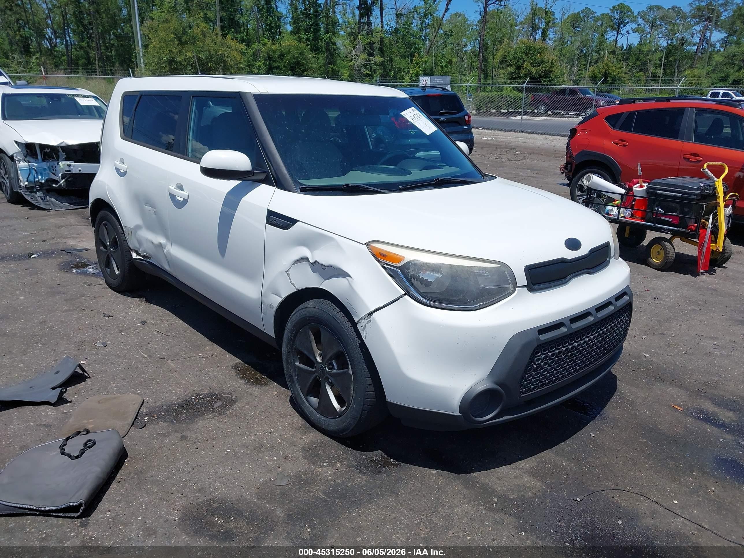 2015 Kia Soul   Белый vin: KNDJN2A26F7789546