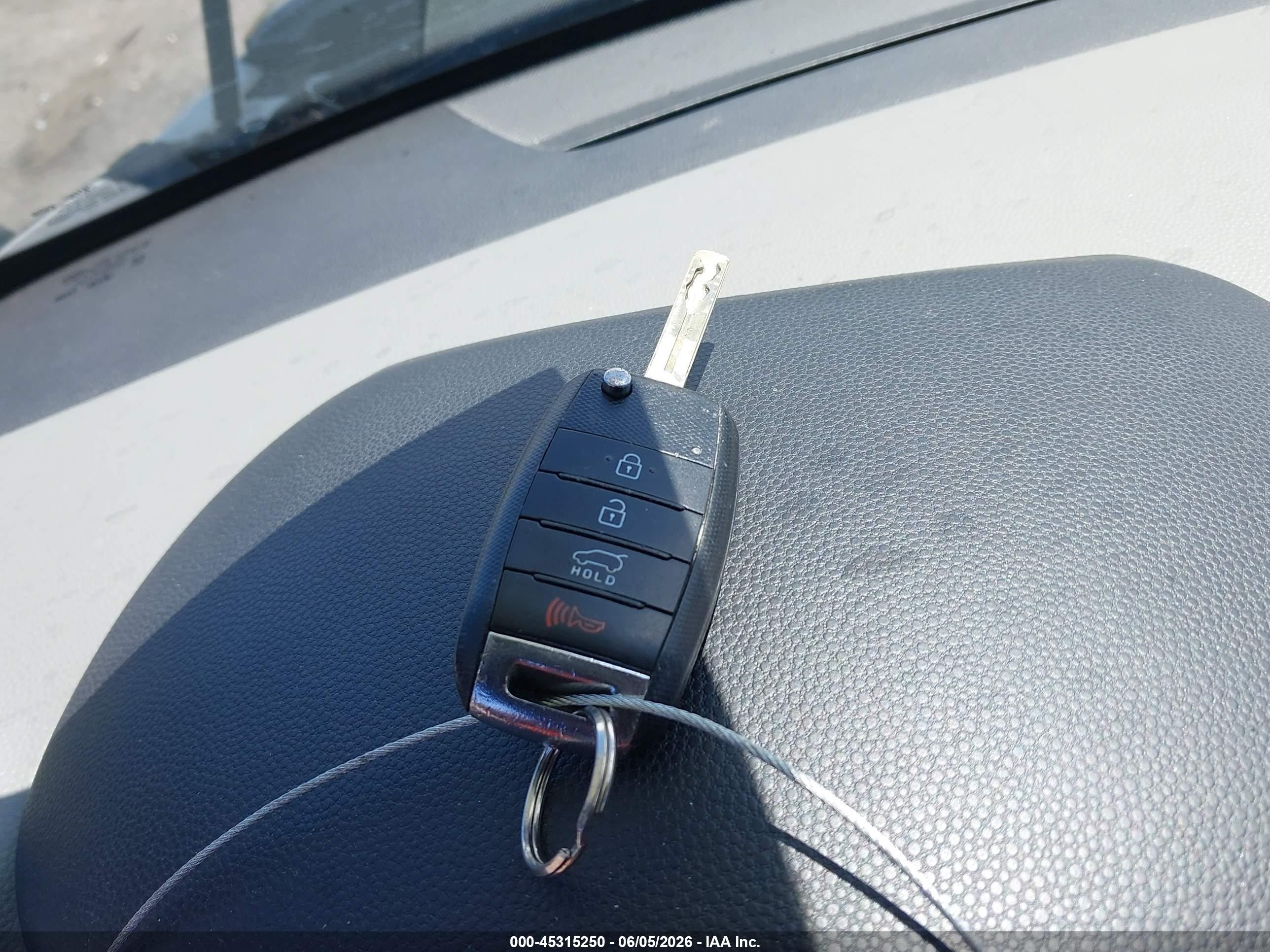 2015 Kia Soul   Белый vin: KNDJN2A26F7789546