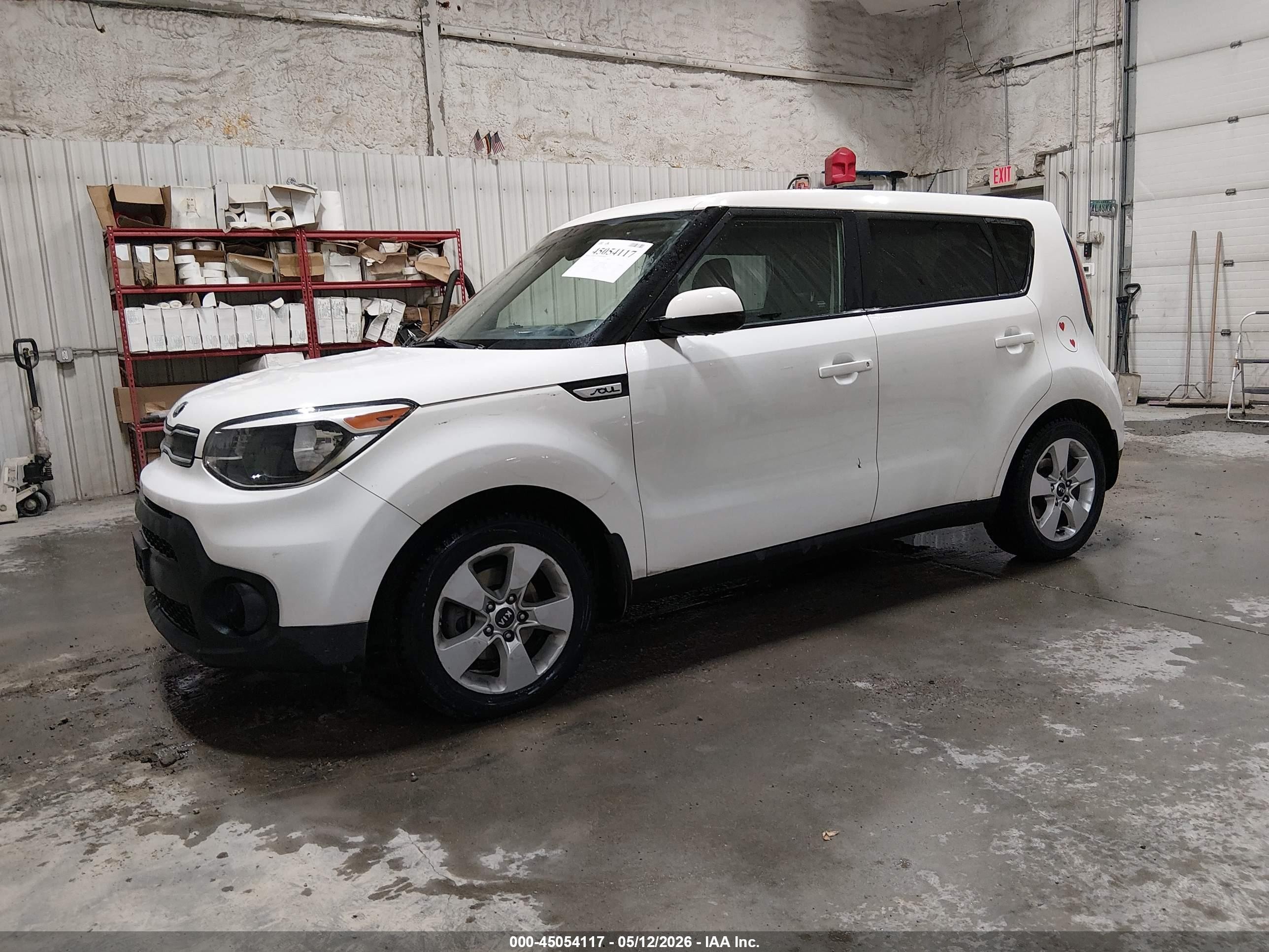 2017 Kia Soul   Белый vin: KNDJN2A26H7458842