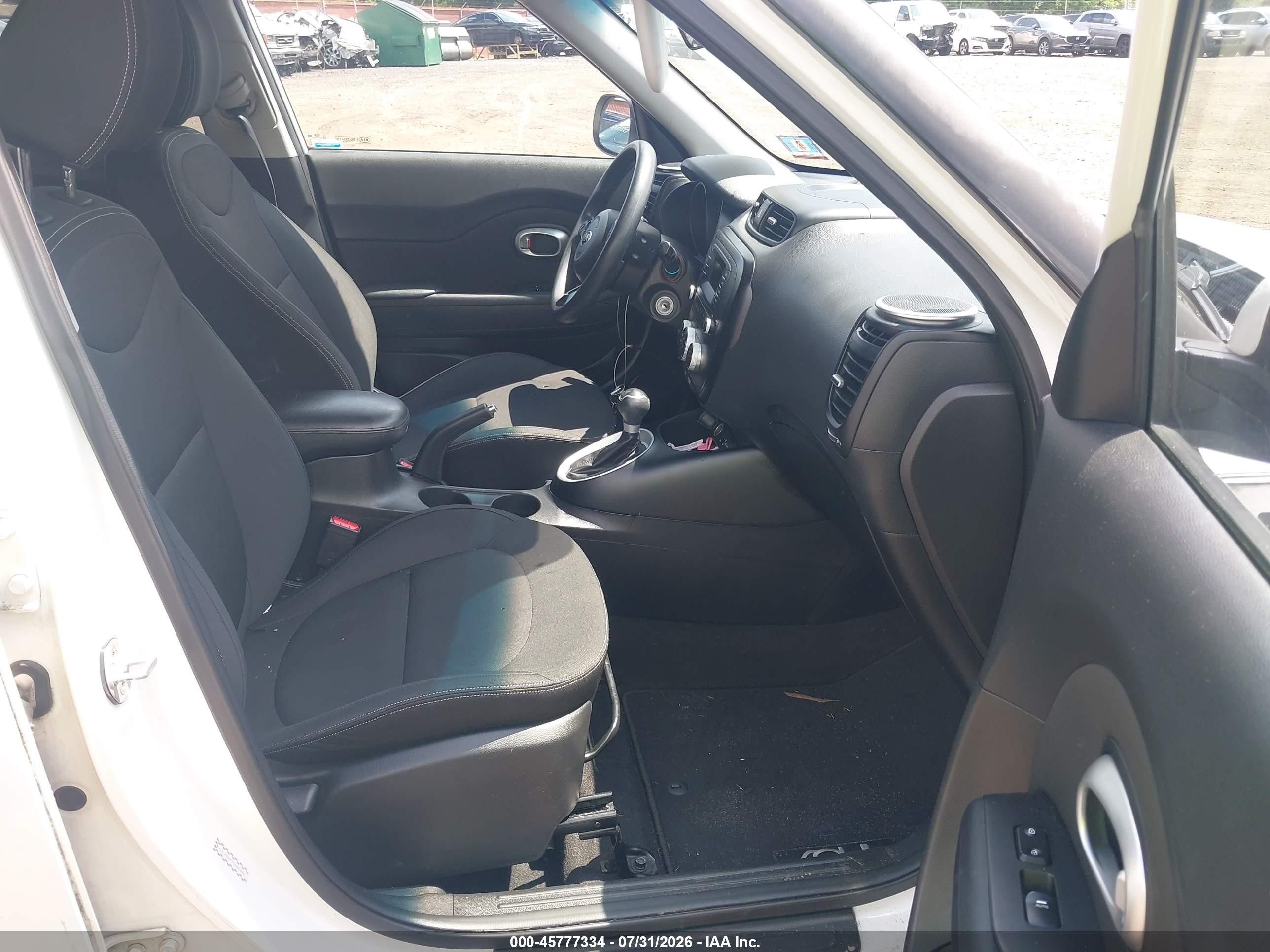 2014 Kia Soul   White vin: KNDJN2A27E7002246