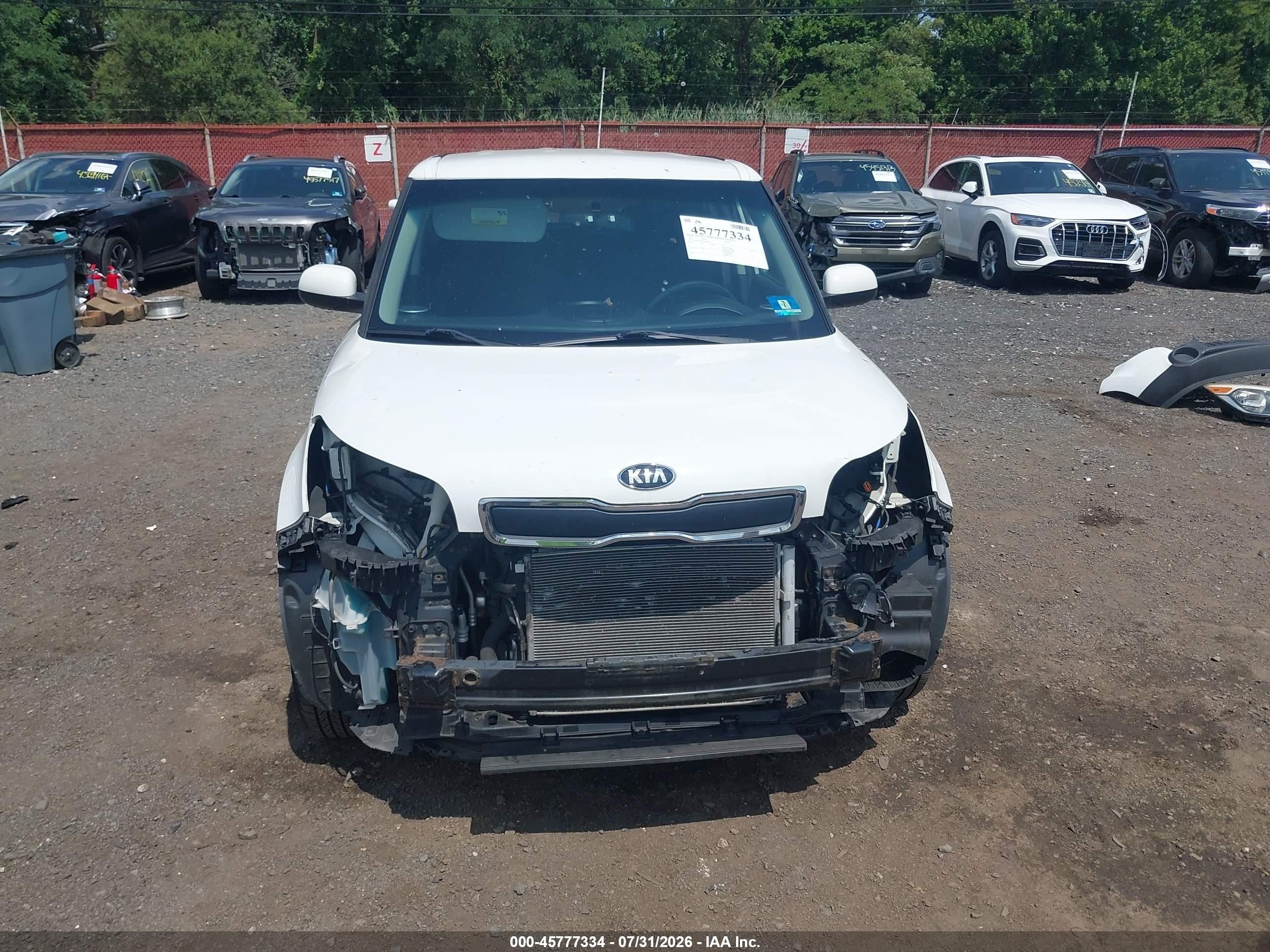 2014 Kia Soul   White vin: KNDJN2A27E7002246