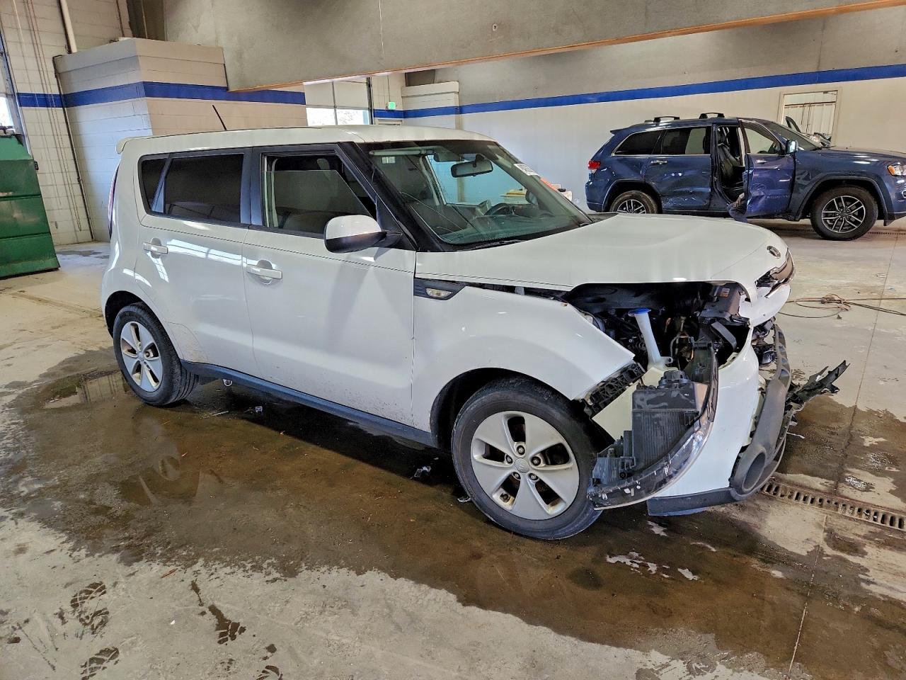 2014 Kia Soul Base White vin: KNDJN2A27E7065900