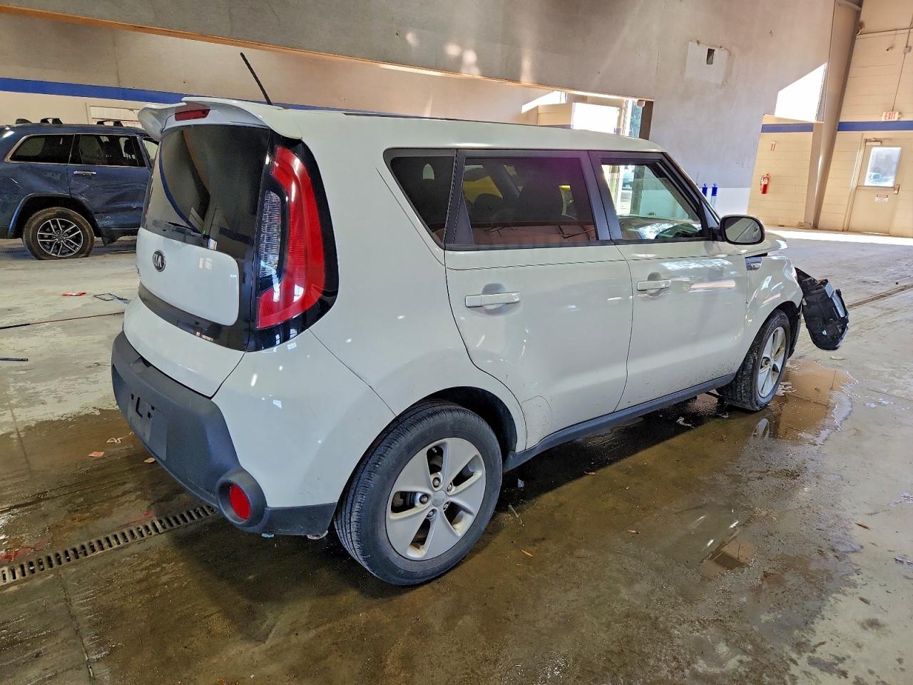 2014 Kia Soul Base White vin: KNDJN2A27E7065900