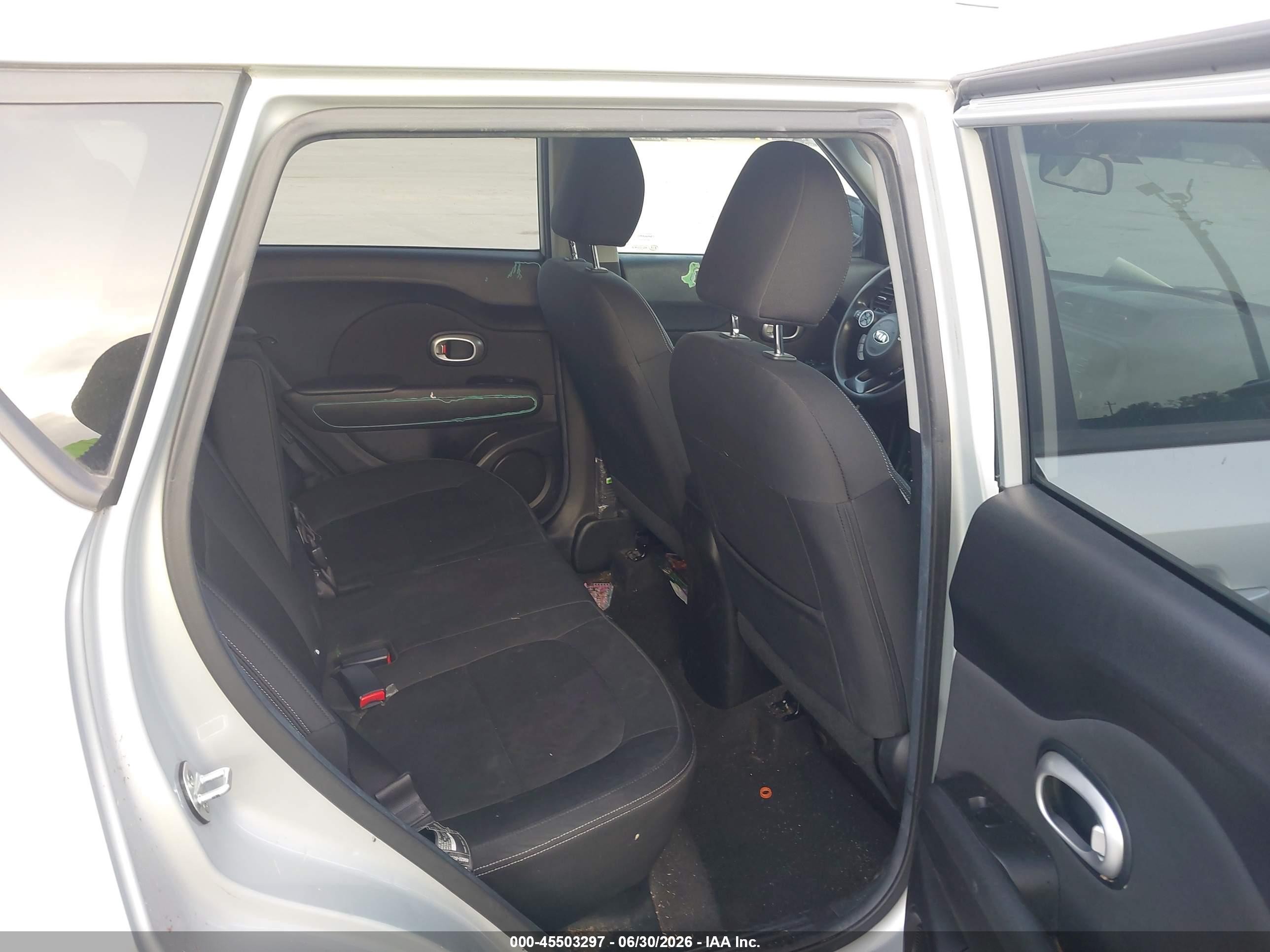 2014 Kia Soul   Silver vin: KNDJN2A27E7727751