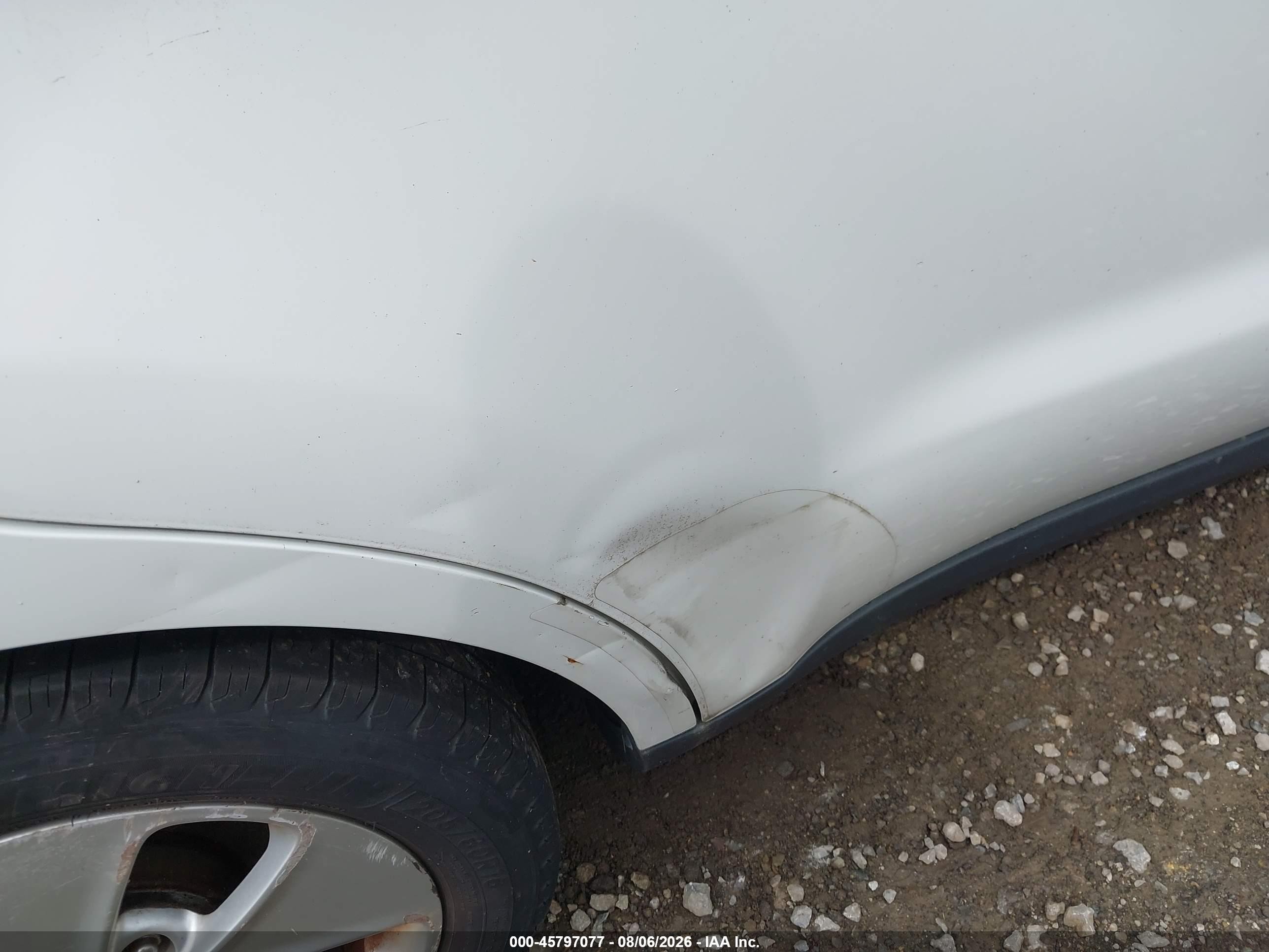 2014 Kia Soul   White vin: KNDJN2A27E7739902