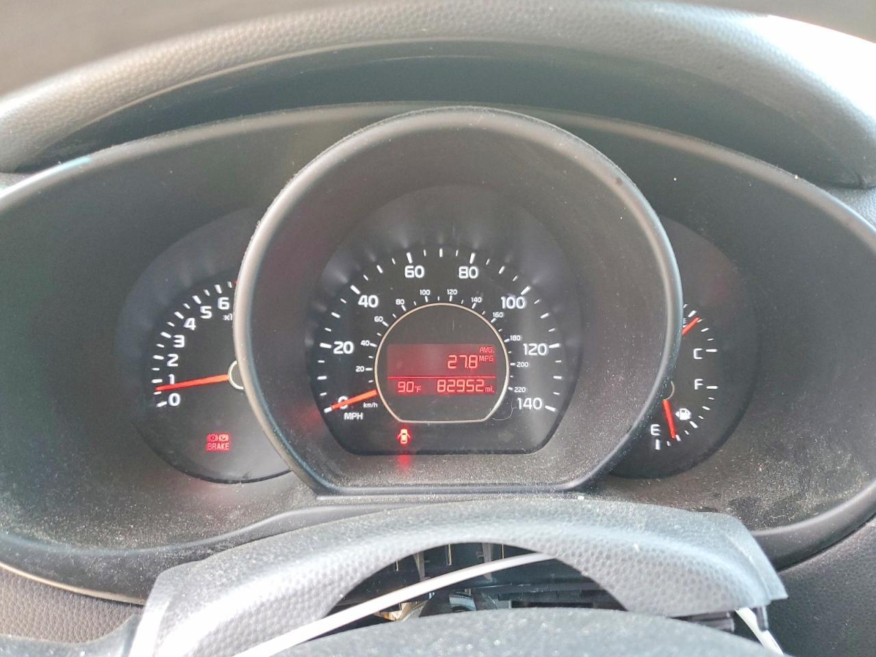 2015 Kia Soul Base Белый vin: KNDJN2A27F7117740