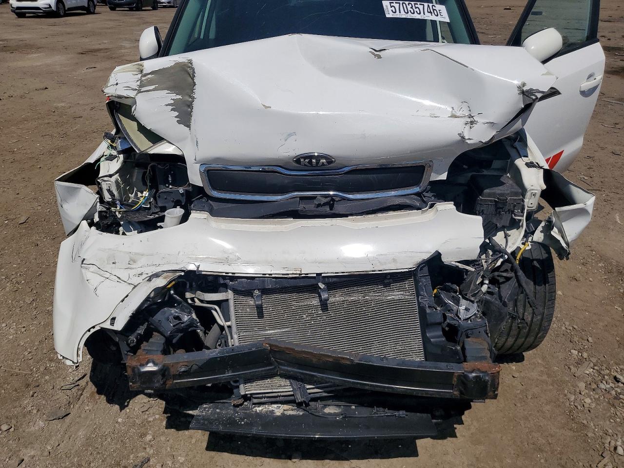 2015 Kia Soul Base White vin: KNDJN2A27F7130911