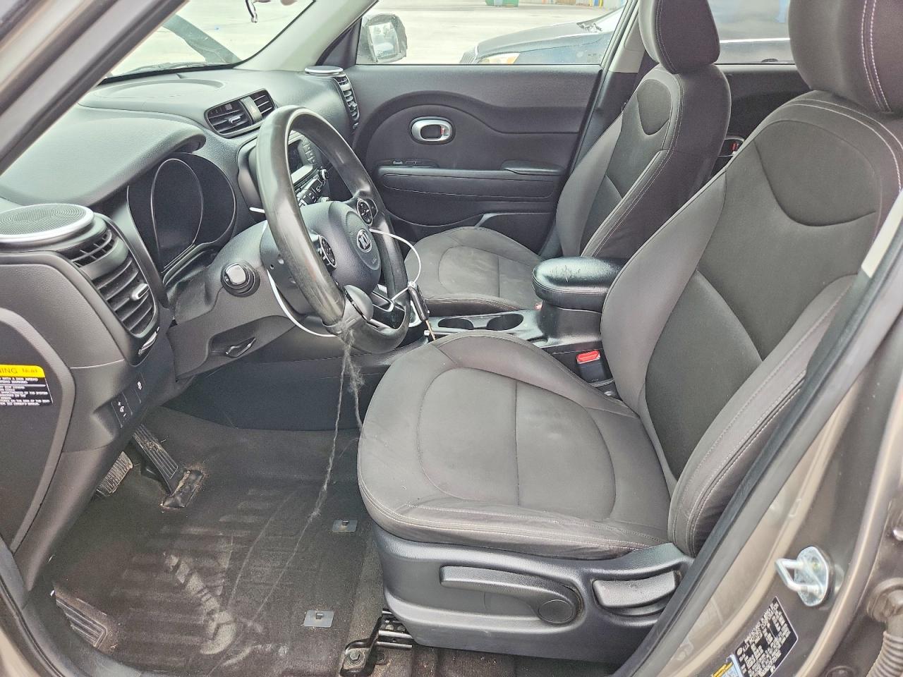 2015 Kia Soul Base Gray vin: KNDJN2A27F7157932