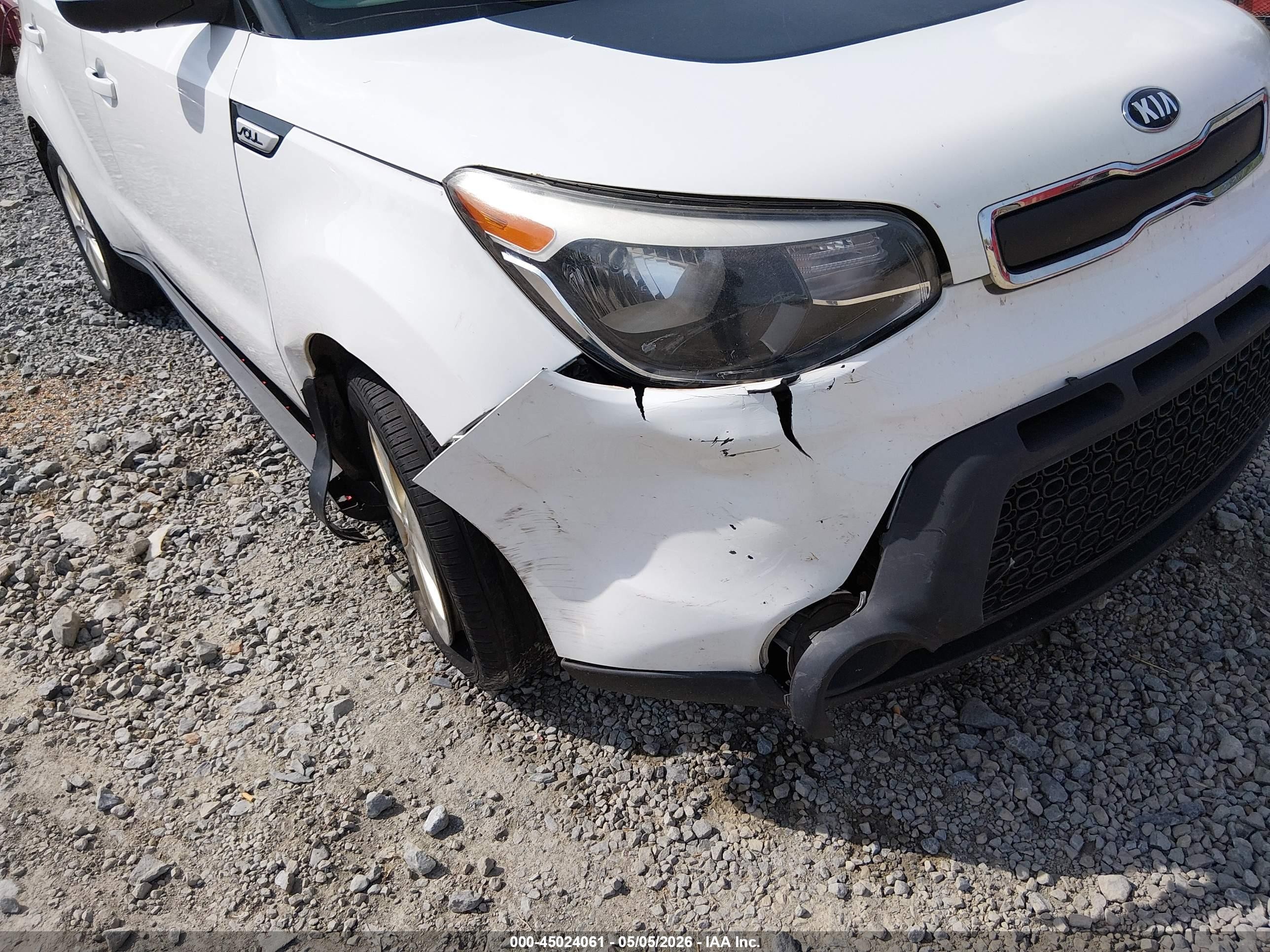 2015 Kia Soul   Белый vin: KNDJN2A27F7174049