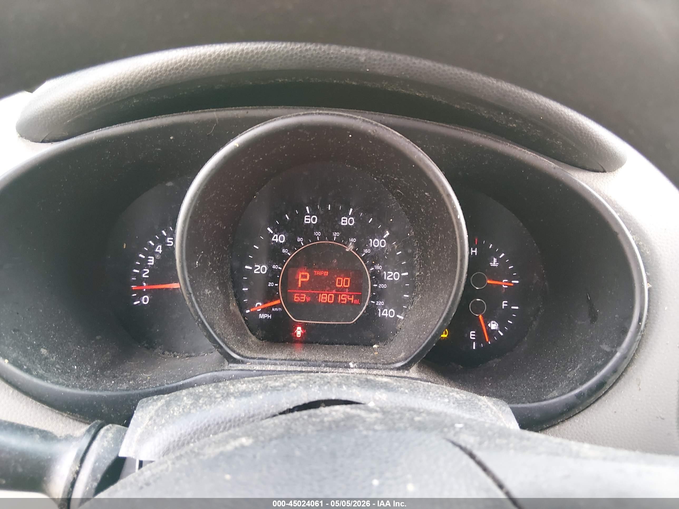 2015 Kia Soul   Белый vin: KNDJN2A27F7174049