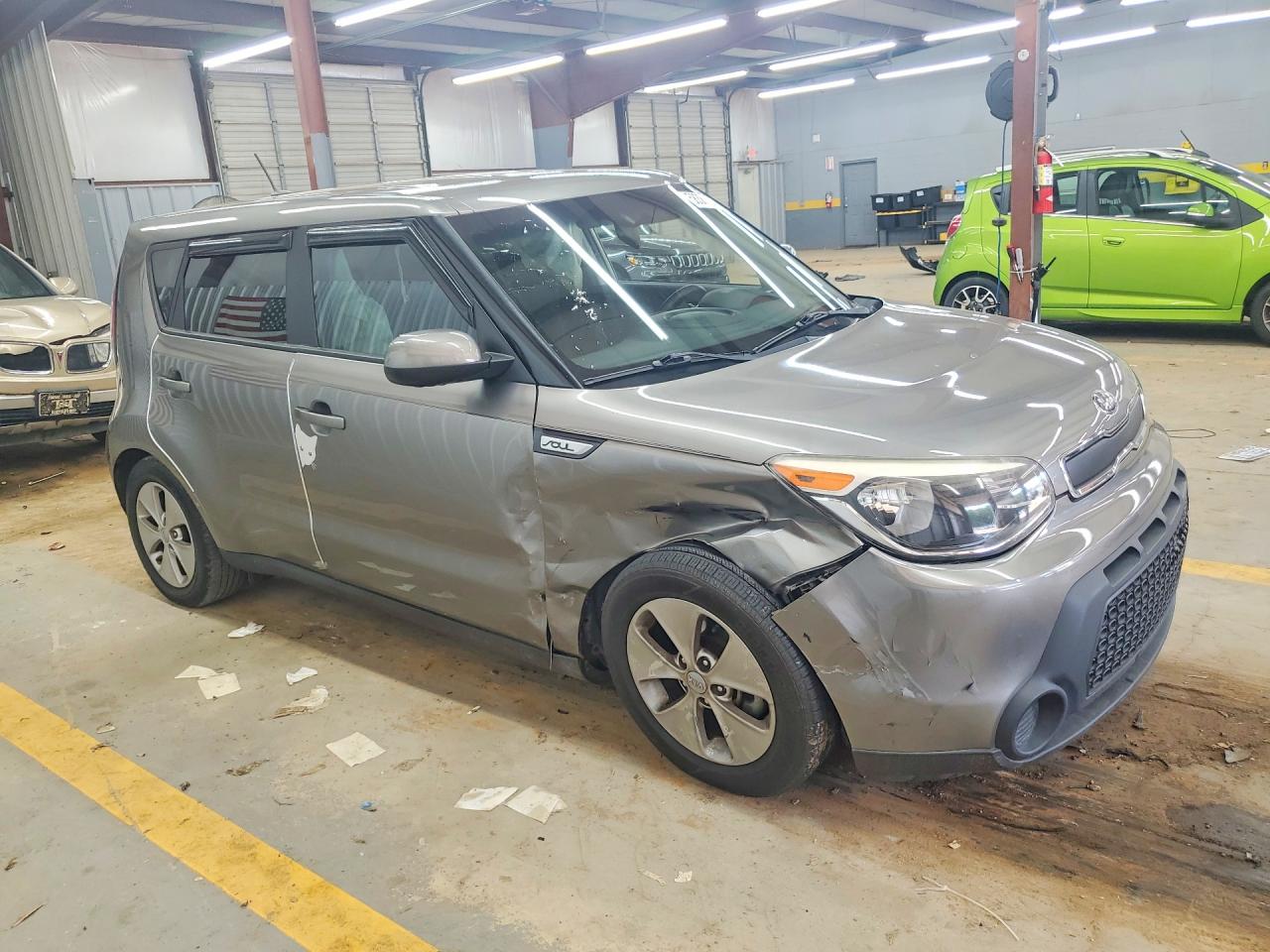 2015 Kia Soul Base Gray vin: KNDJN2A27F7189098