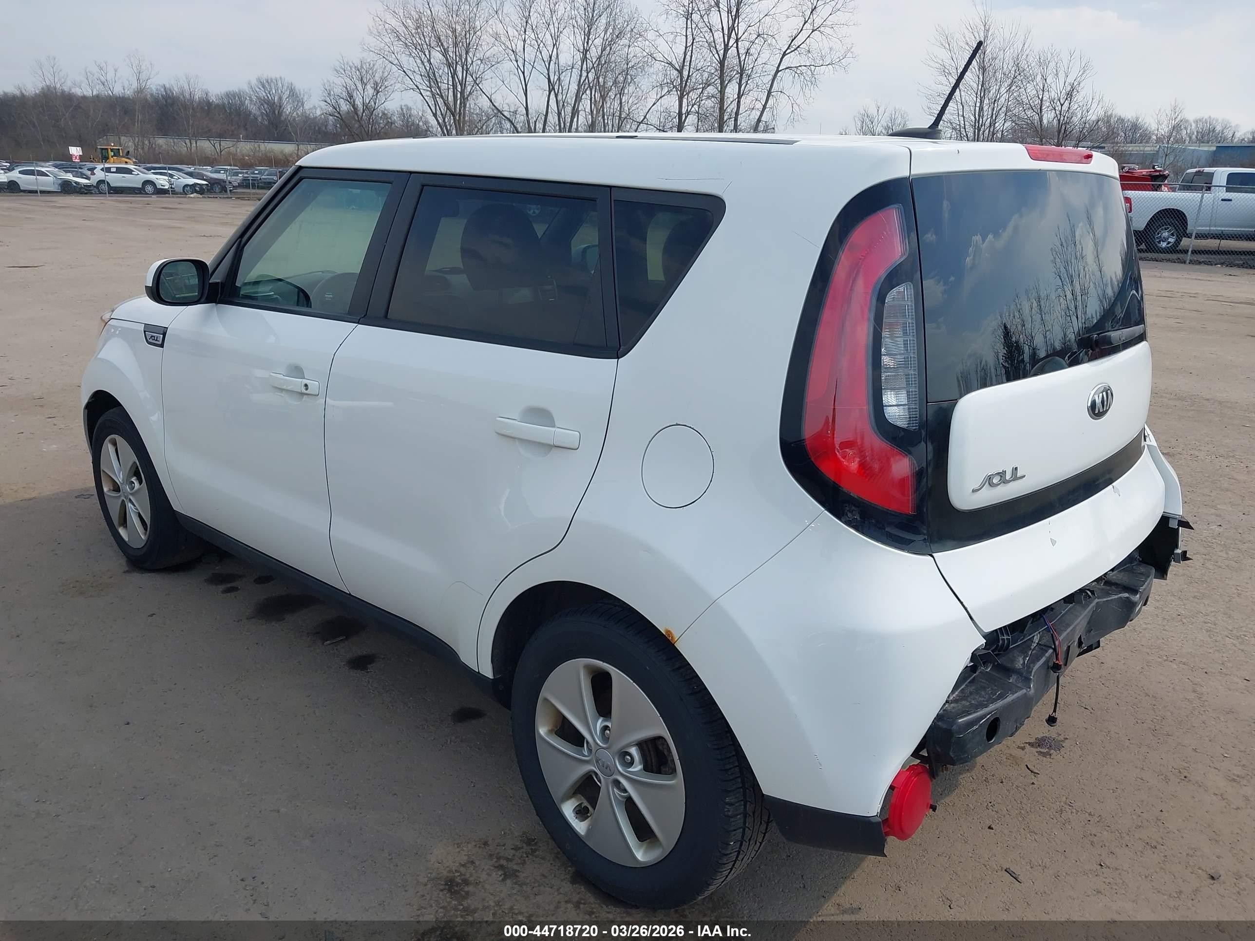 2015 Kia Soul White vin: KNDJN2A27F7206675