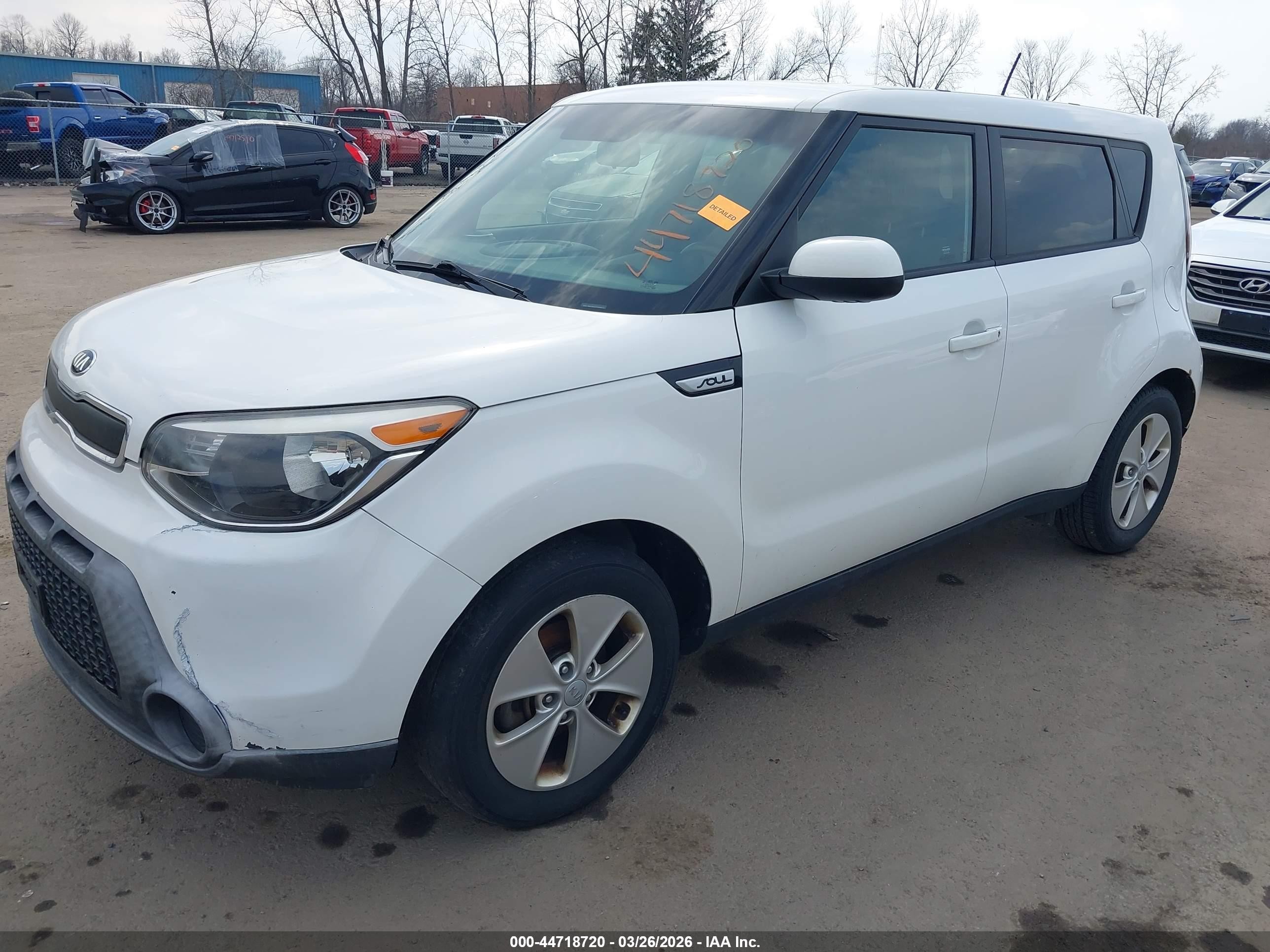 2015 Kia Soul White vin: KNDJN2A27F7206675