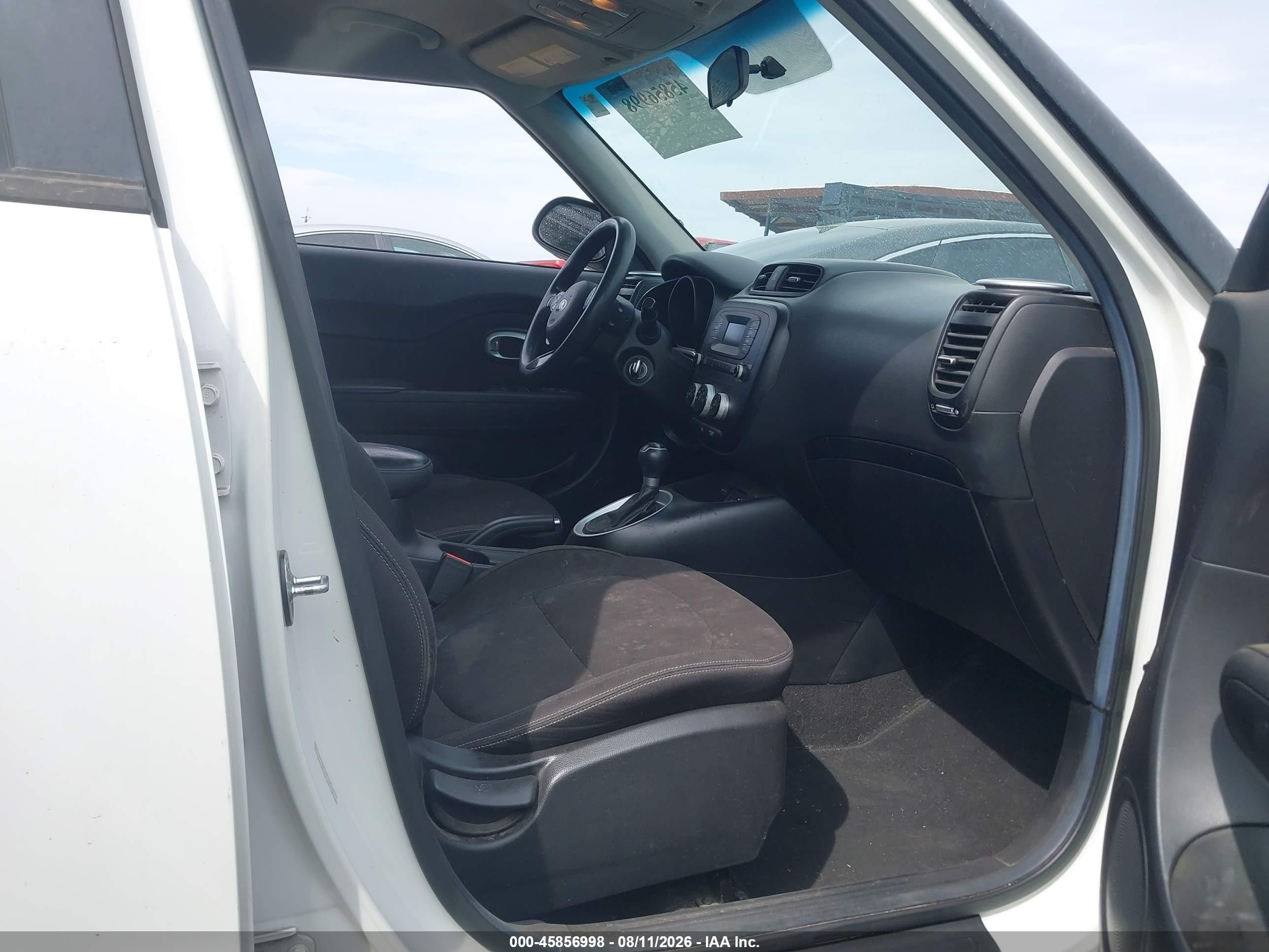 2015 Kia Soul   White vin: KNDJN2A27F7226800