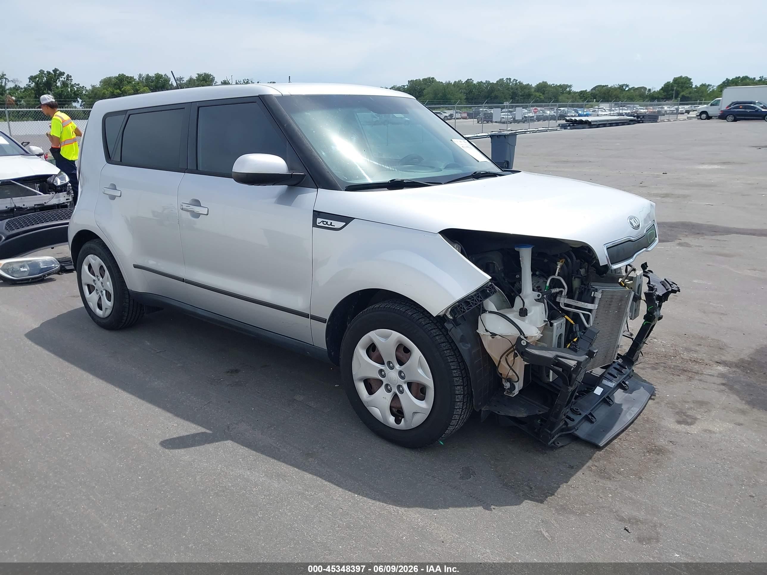 2015 Kia Soul   Silver vin: KNDJN2A27F7749864