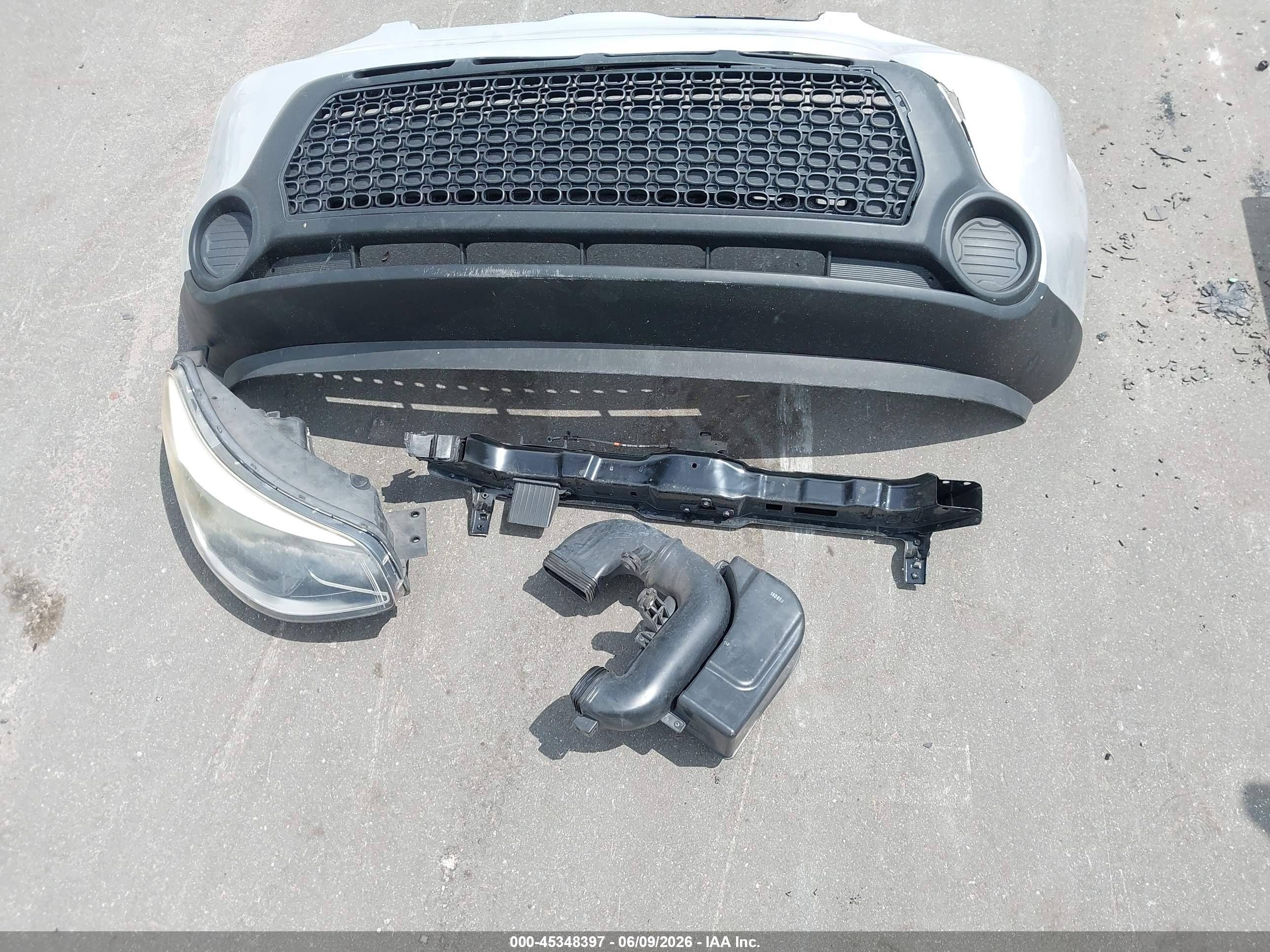 2015 Kia Soul   Silver vin: KNDJN2A27F7749864