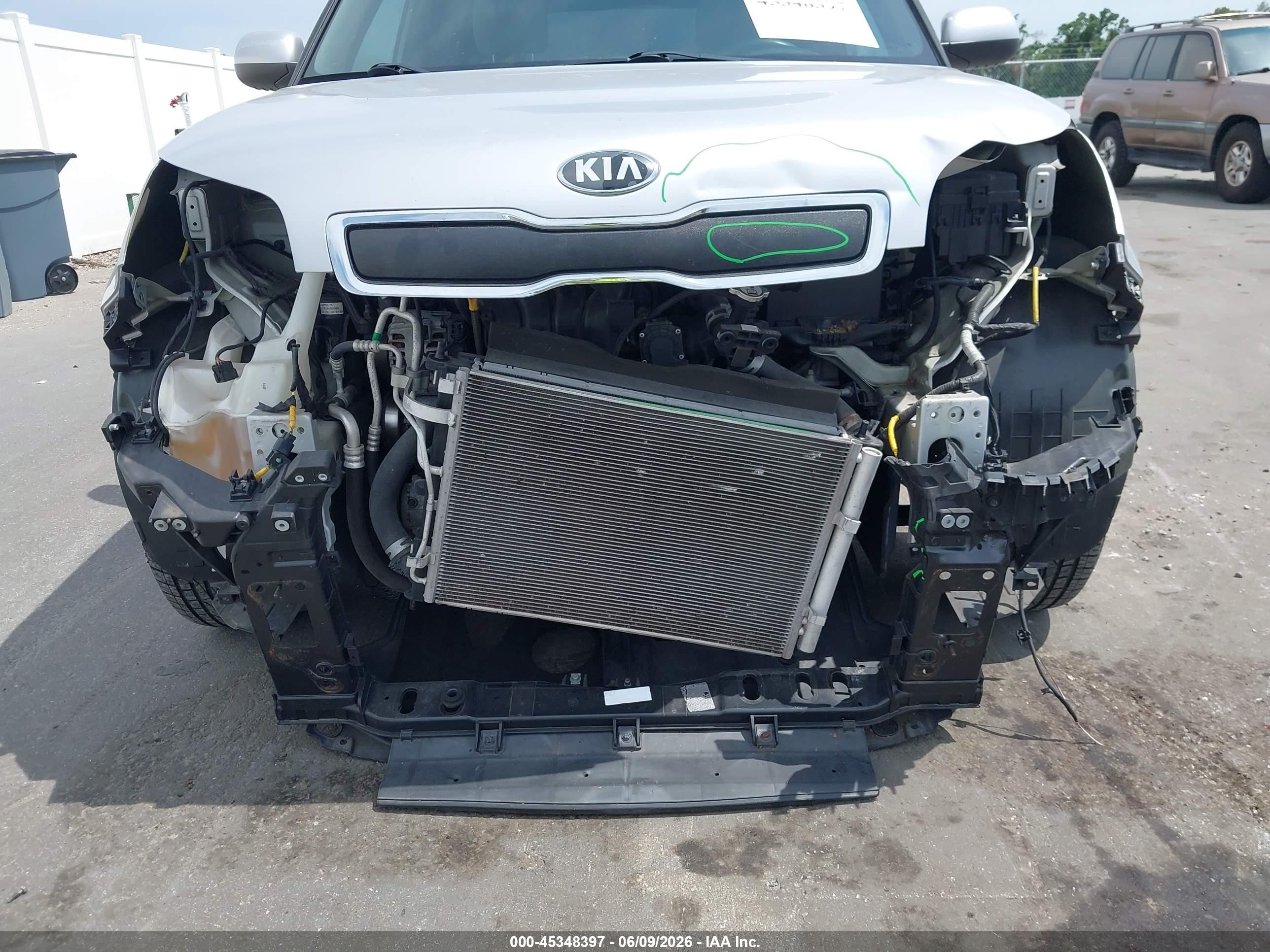 2015 Kia Soul   Silver vin: KNDJN2A27F7749864