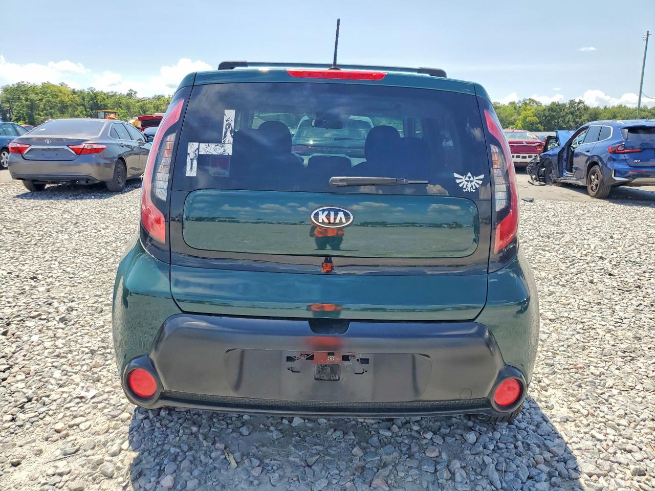 2015 Kia Soul Base Green vin: KNDJN2A27F7752490