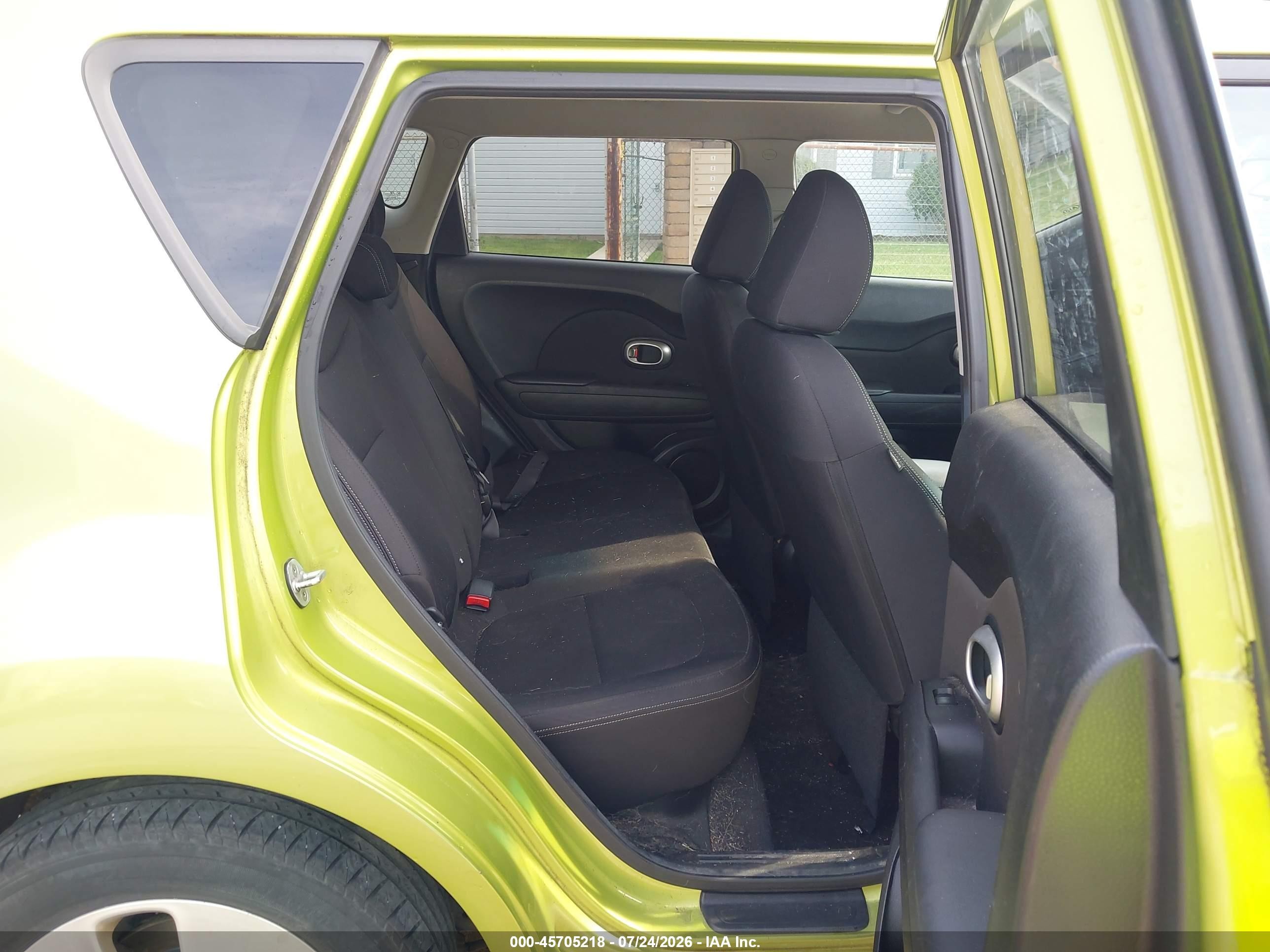 2015 Kia Soul   Green vin: KNDJN2A27F7755843