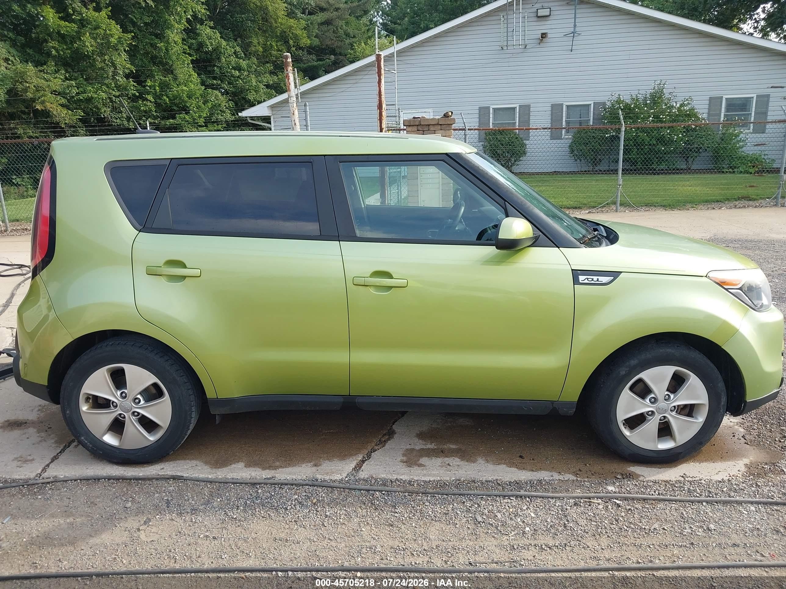 2015 Kia Soul   Green vin: KNDJN2A27F7755843