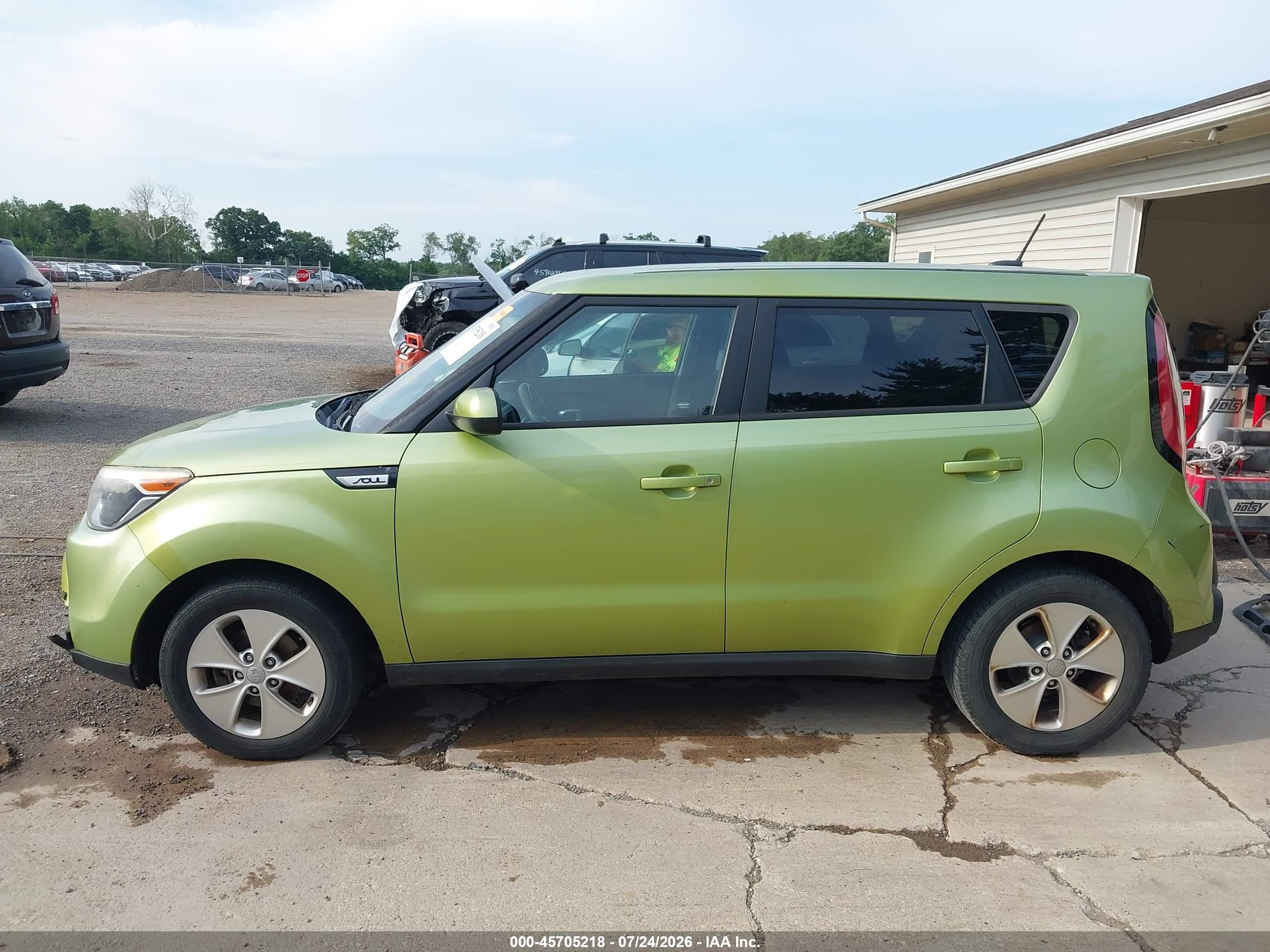 2015 Kia Soul   Green vin: KNDJN2A27F7755843