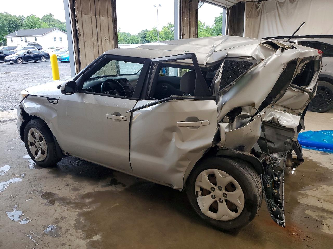 2015 Kia Soul Base Silver vin: KNDJN2A27F7797669