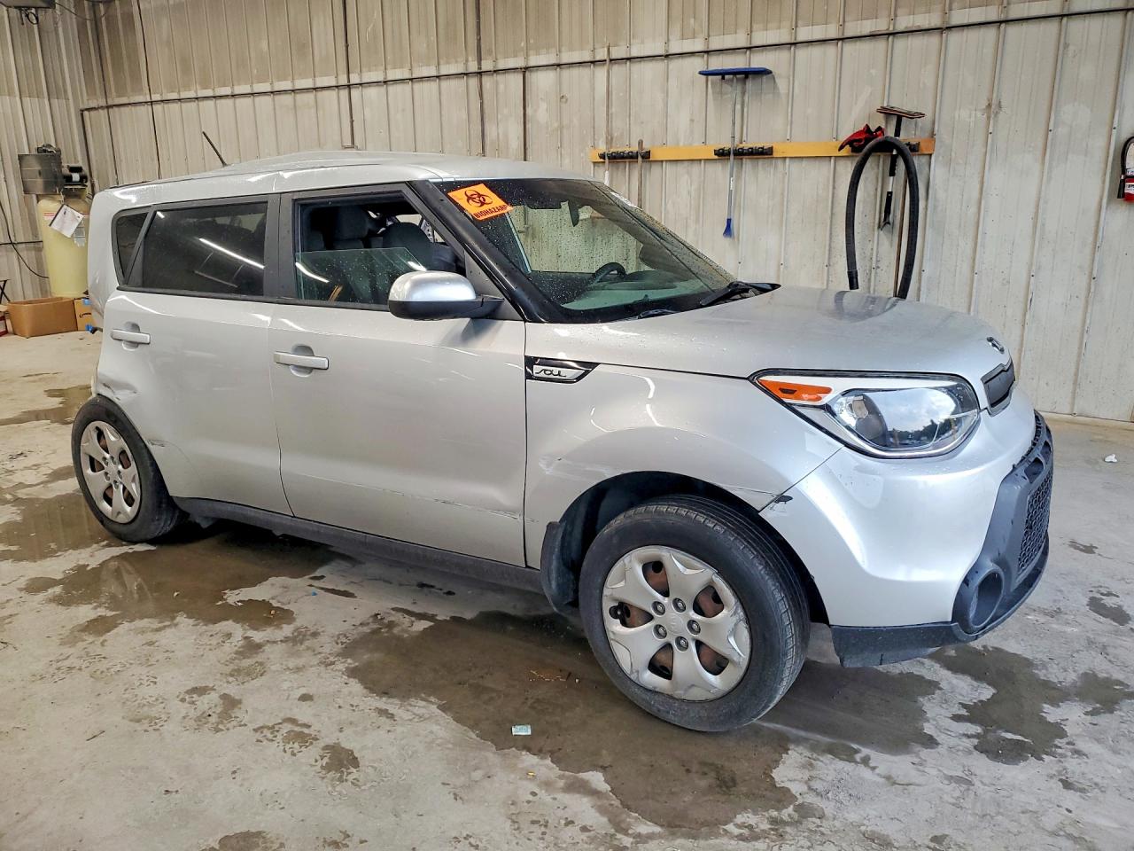 2015 Kia Soul Base Silver vin: KNDJN2A27F7797669