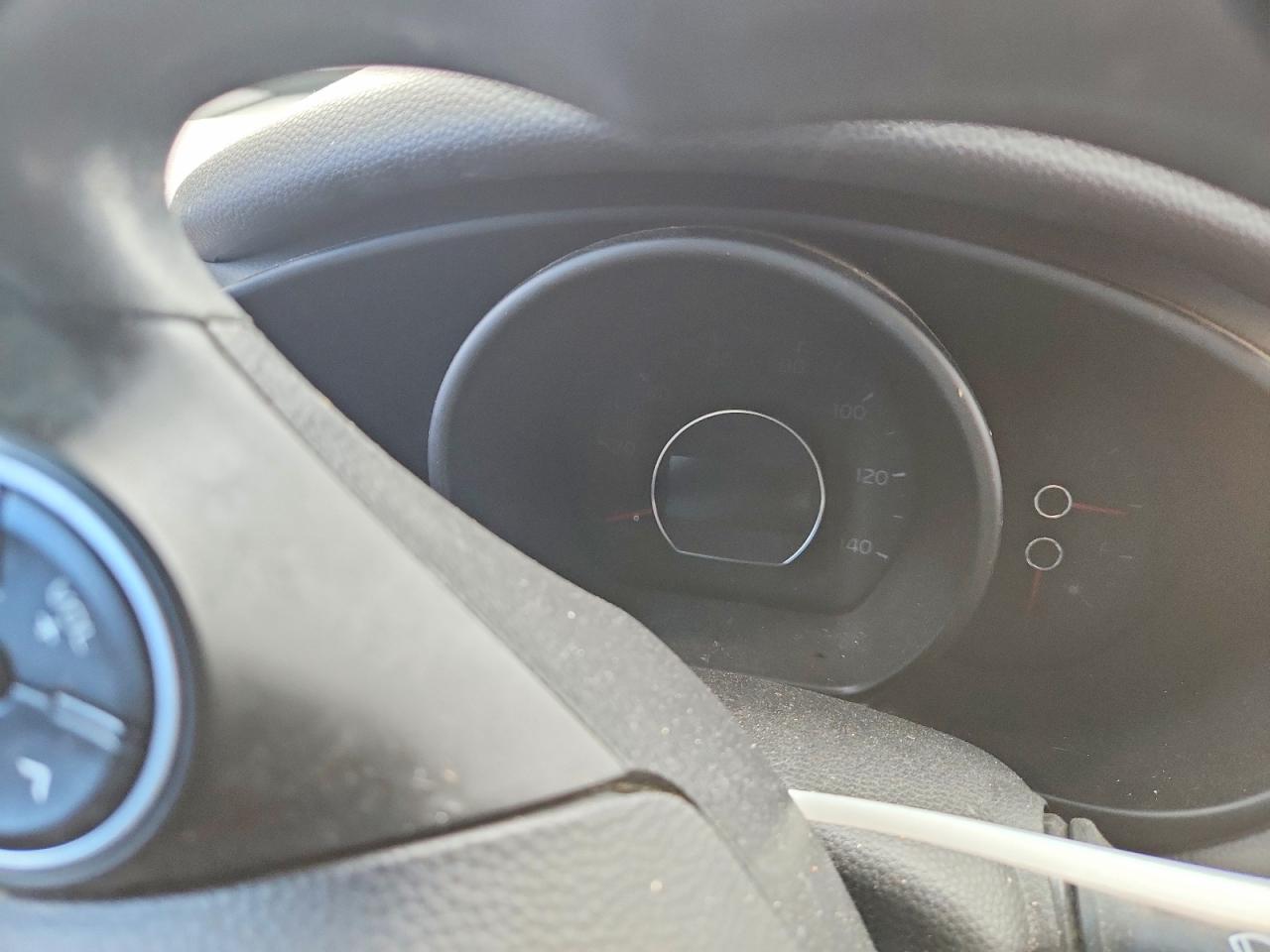 2015 Kia Soul Base Silver vin: KNDJN2A27F7797669