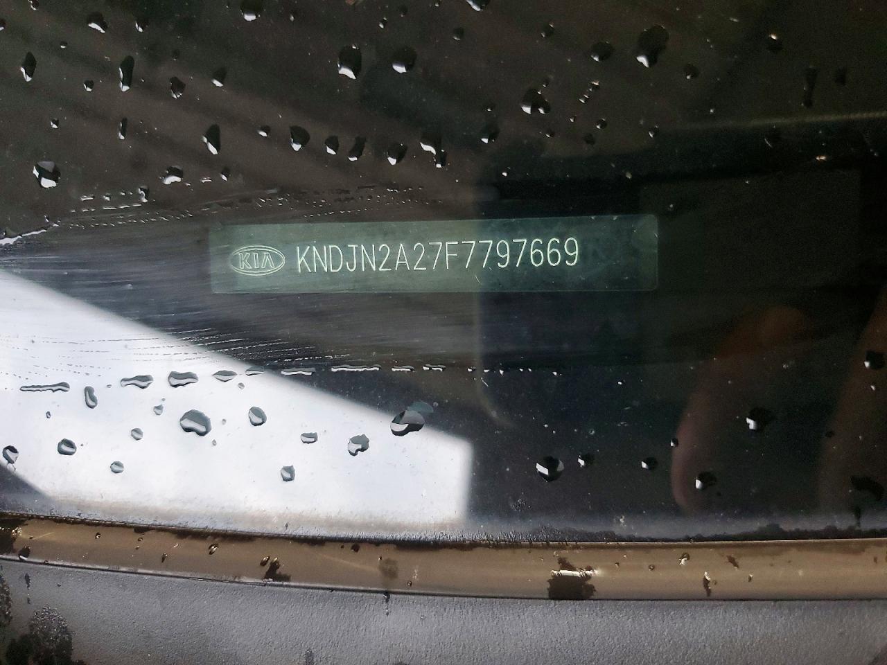2015 Kia Soul Base Silver vin: KNDJN2A27F7797669