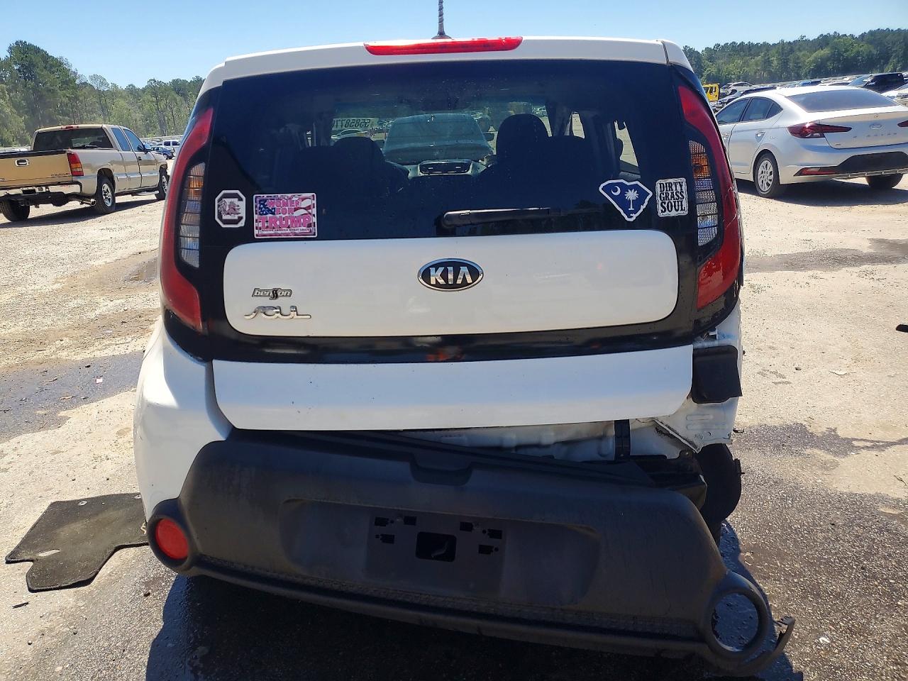 2015 Kia Soul Base White vin: KNDJN2A27F7797784