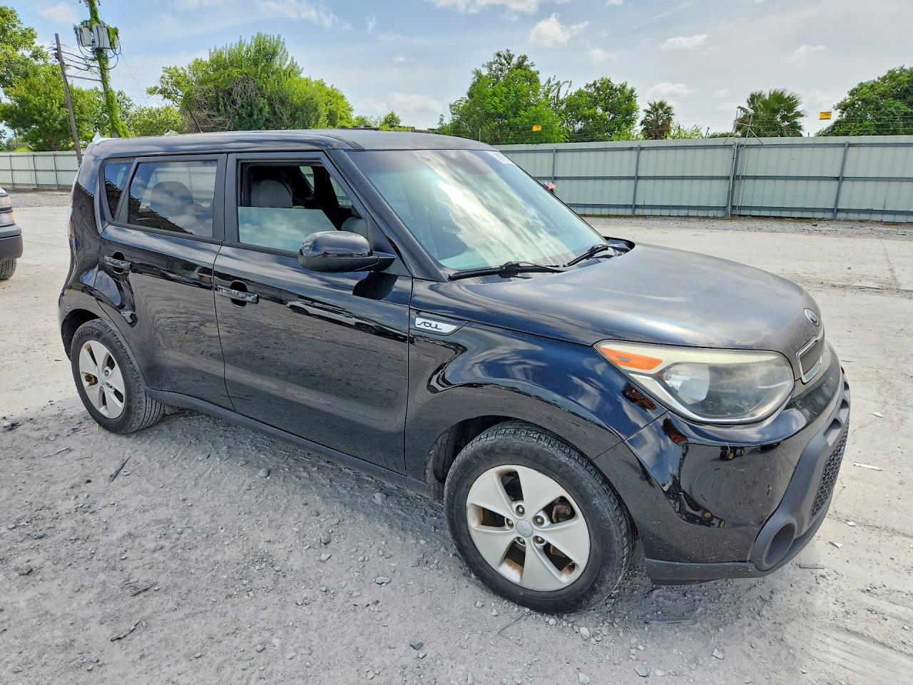 2015 Kia Soul Base Black vin: KNDJN2A27F7798241