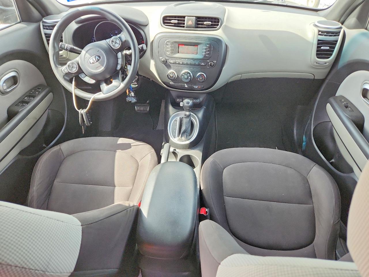 2015 Kia Soul Base Black vin: KNDJN2A27F7798241