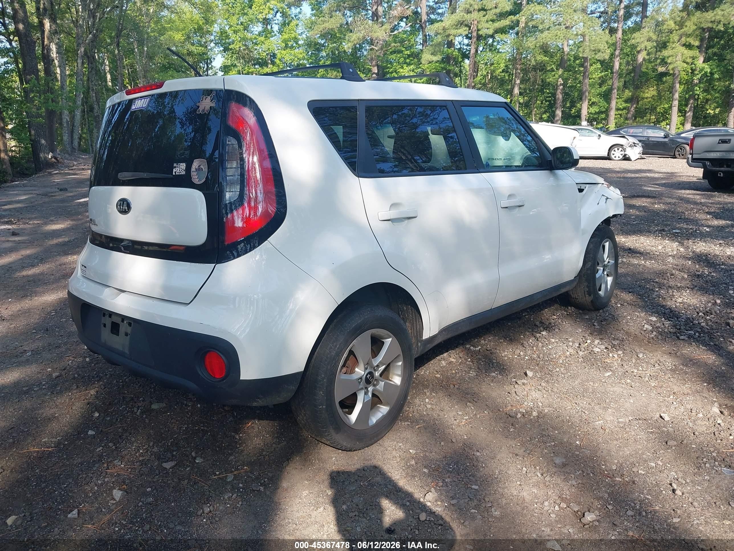 2017 Kia Soul   White vin: KNDJN2A27H7465377
