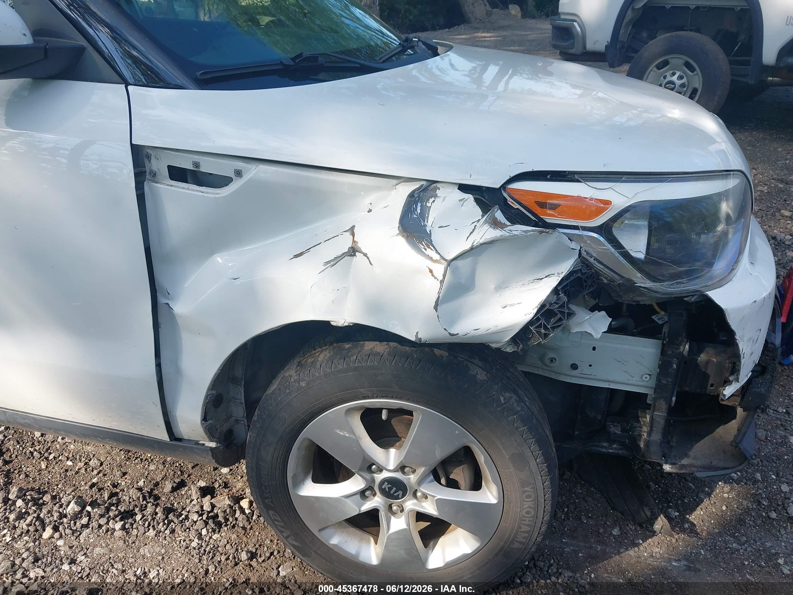 2017 Kia Soul   White vin: KNDJN2A27H7465377