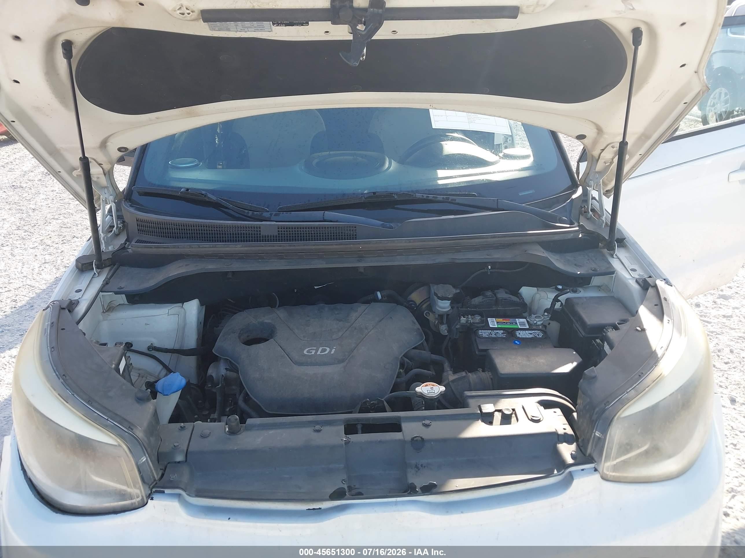 2014 Kia Soul   White vin: KNDJN2A28E7064755