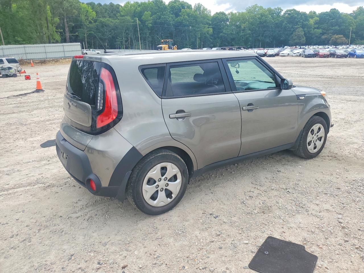 2014 Kia Soul Base Silver vin: KNDJN2A28E7082947