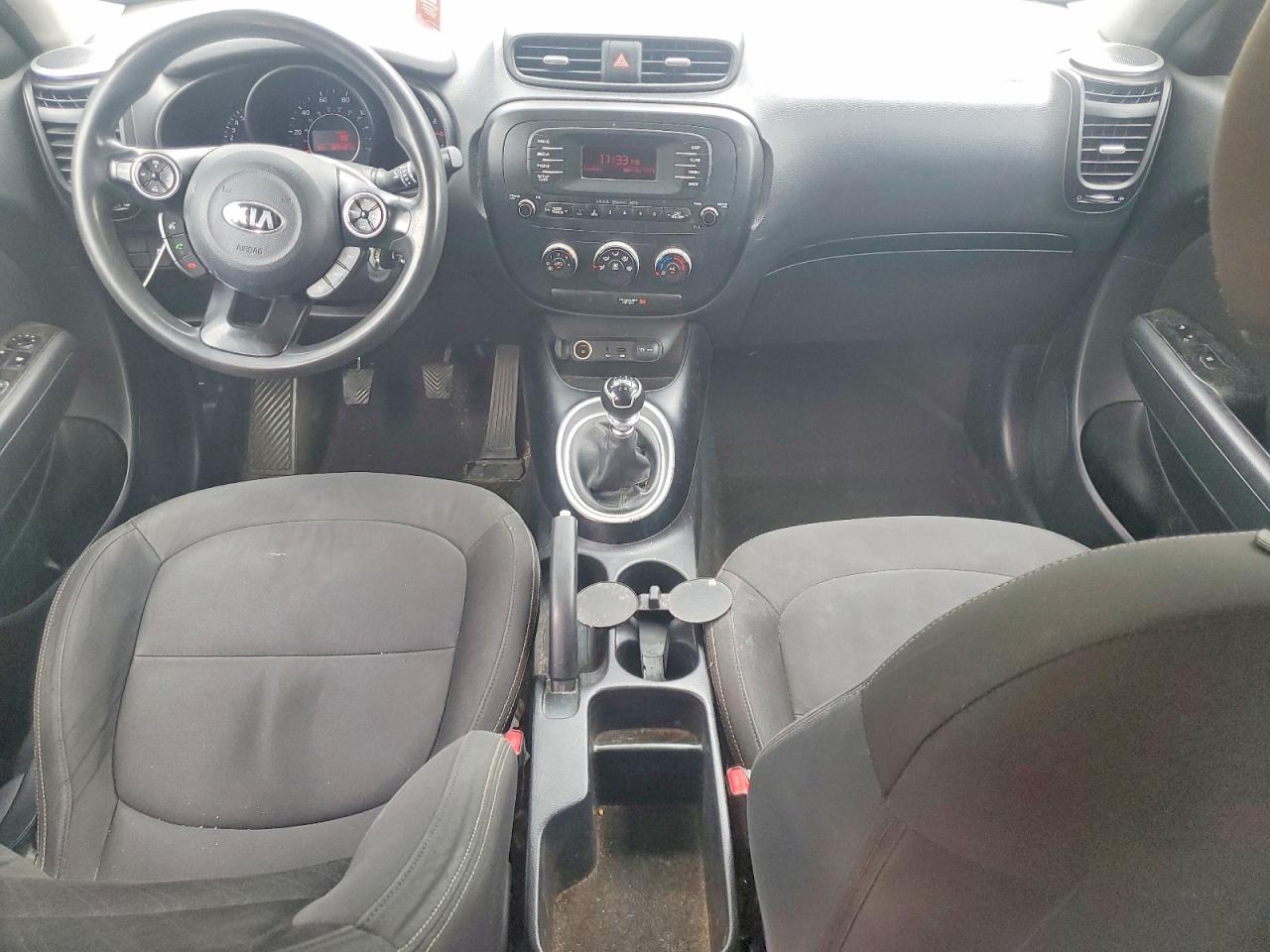 2014 Kia Soul Base Silver vin: KNDJN2A28E7082947