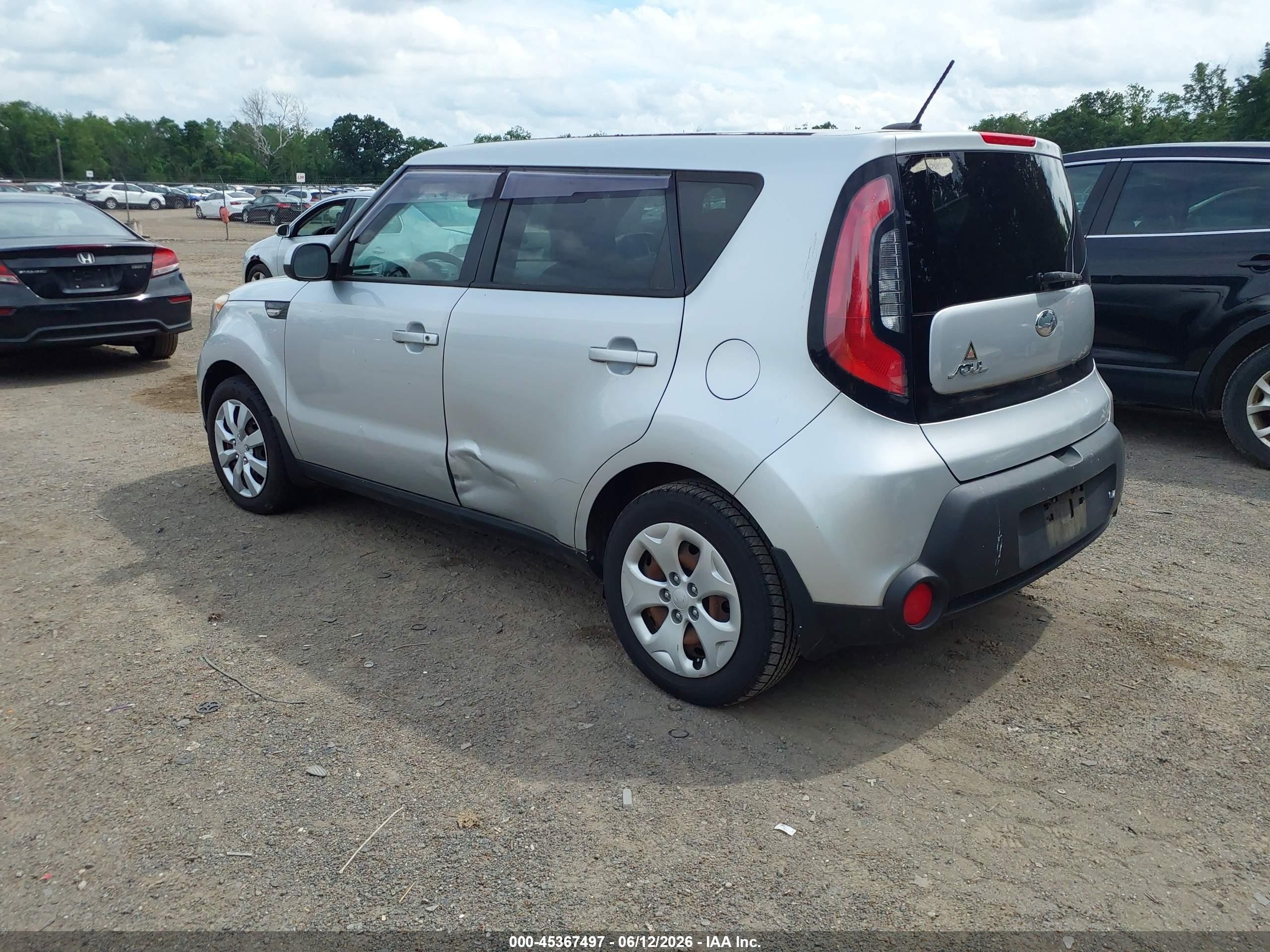2014 Kia Soul   Silver vin: KNDJN2A28E7703605