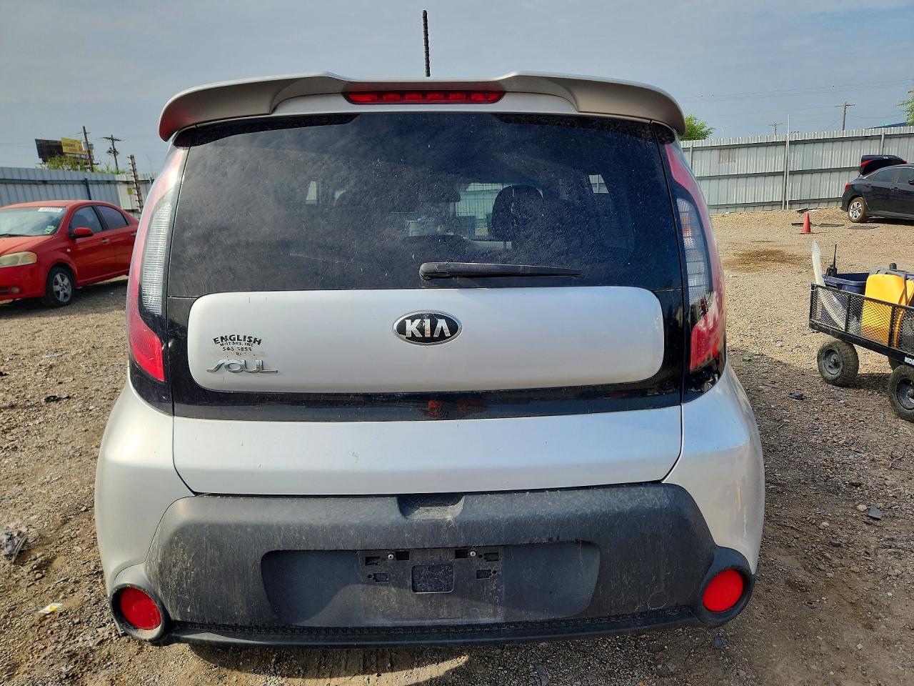 2014 Kia Soul Base Silver vin: KNDJN2A28E7704110