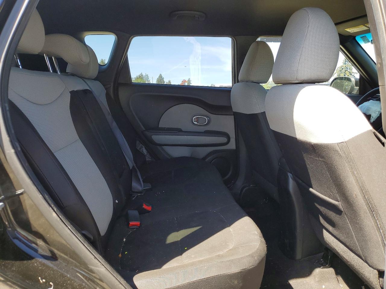 2014 Kia Soul Base Черный vin: KNDJN2A28E7730481